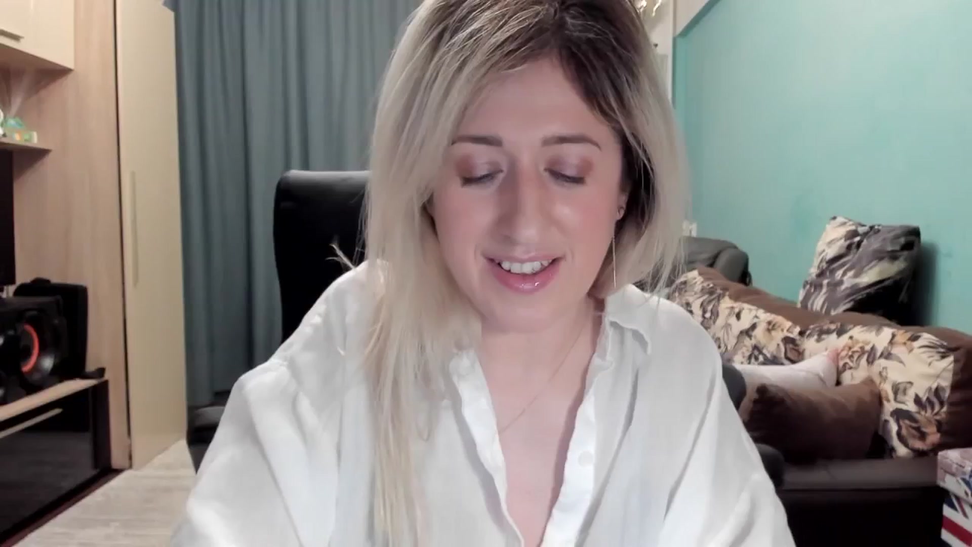 Gallery image thumbnail from SweetDelia_'s myfreecams stream on, 03/31/2026, 24:01 image 8 of 20