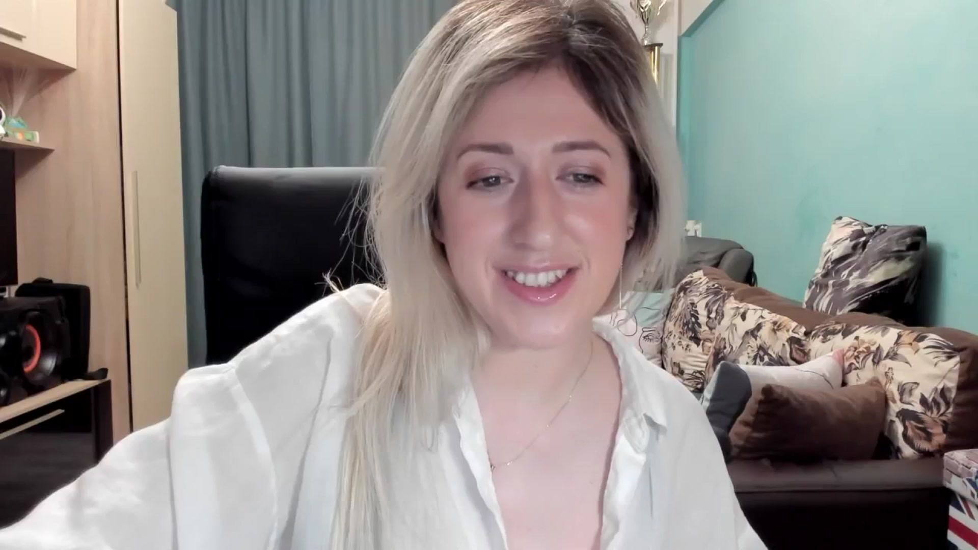 Gallery image thumbnail from SweetDelia_'s myfreecams stream on, 03/31/2026, 24:01 image 7 of 20