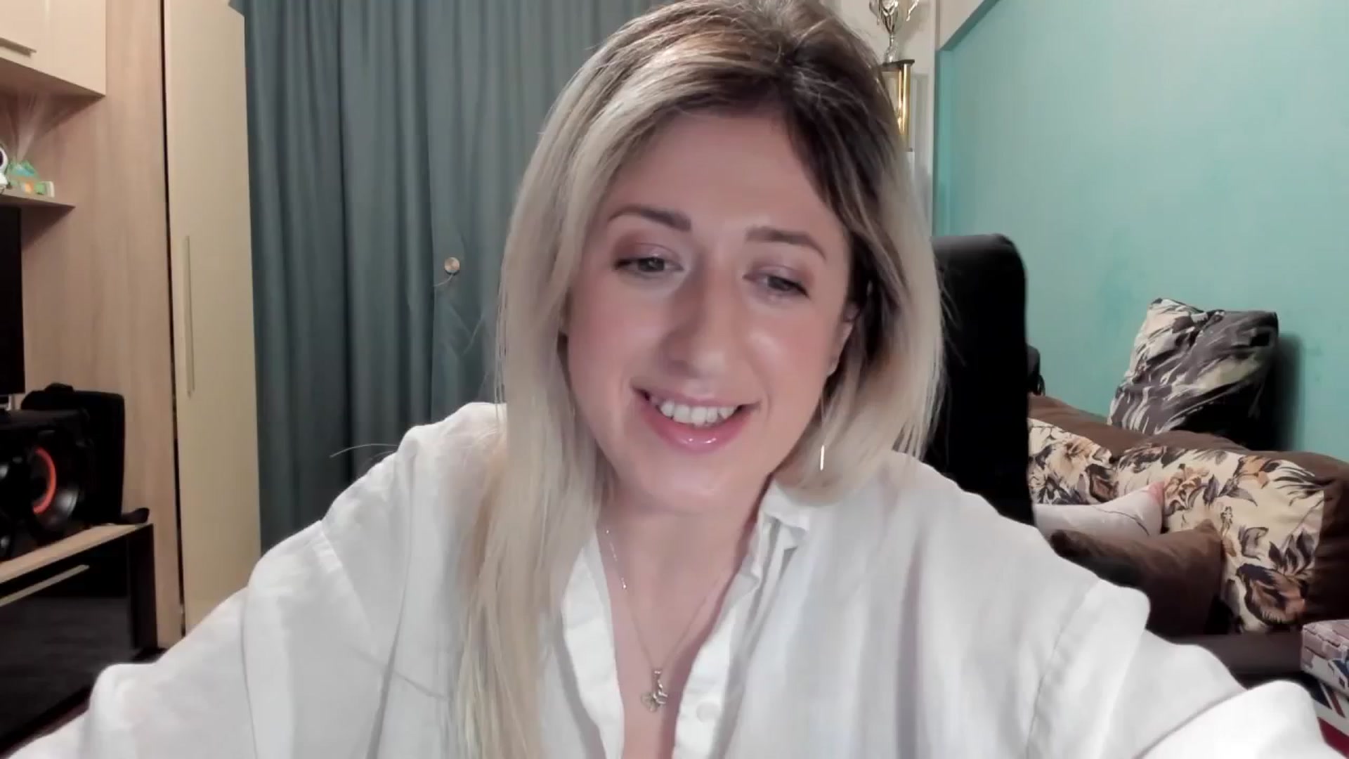 Gallery image thumbnail from SweetDelia_'s myfreecams stream on, 03/31/2026, 24:41 image 13 of 20
