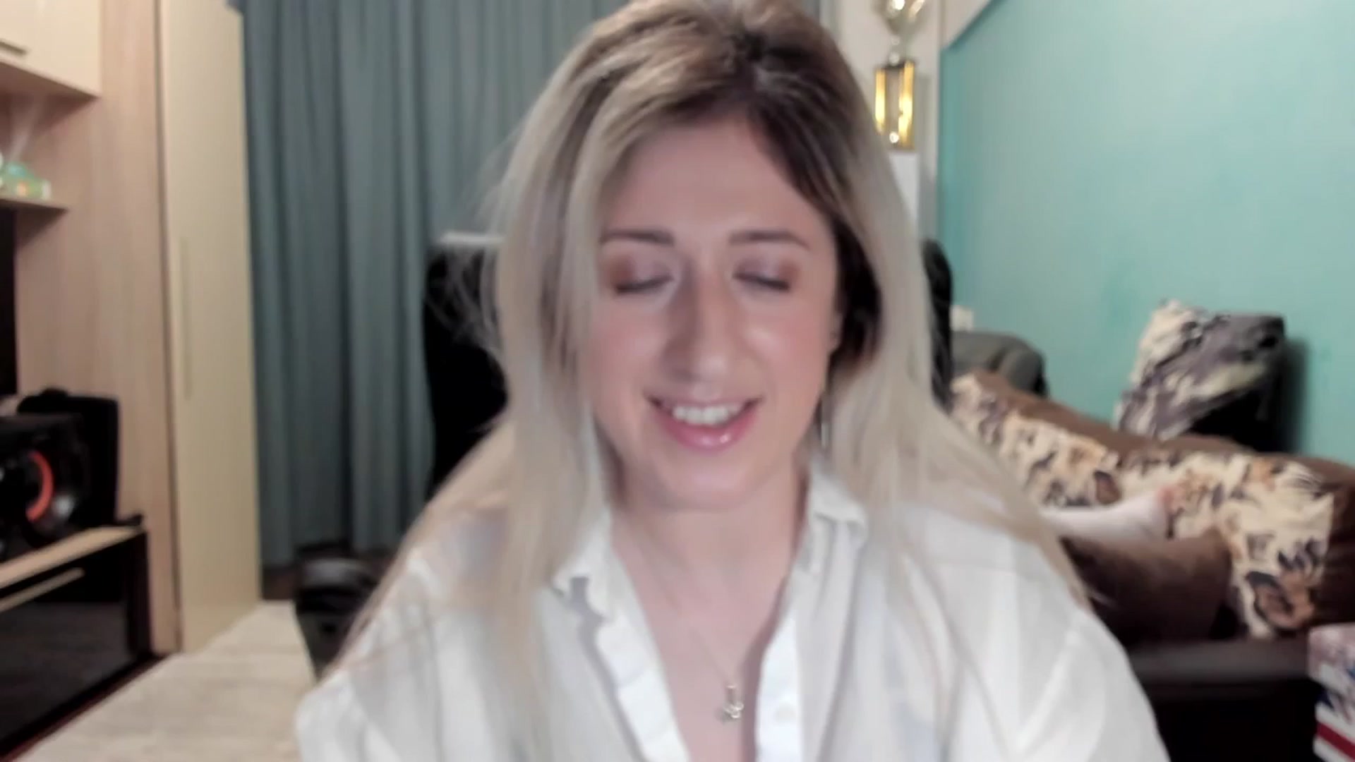 Gallery image thumbnail from SweetDelia_'s myfreecams stream on, 03/31/2026, 24:41 image 2 of 20