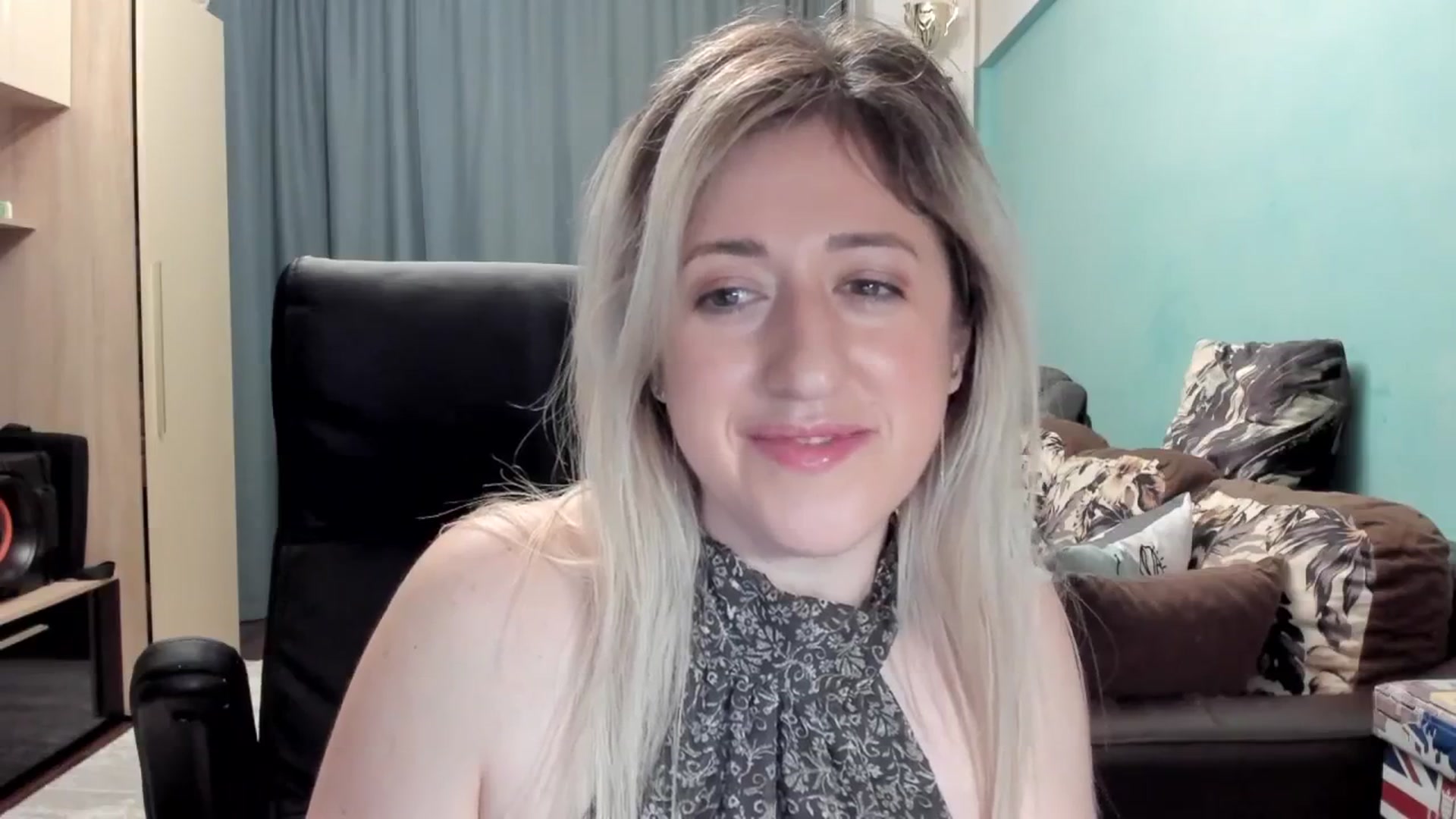 Gallery image thumbnail from SweetDelia_'s myfreecams stream on, 04/01/2026, 01:37 image 14 of 20