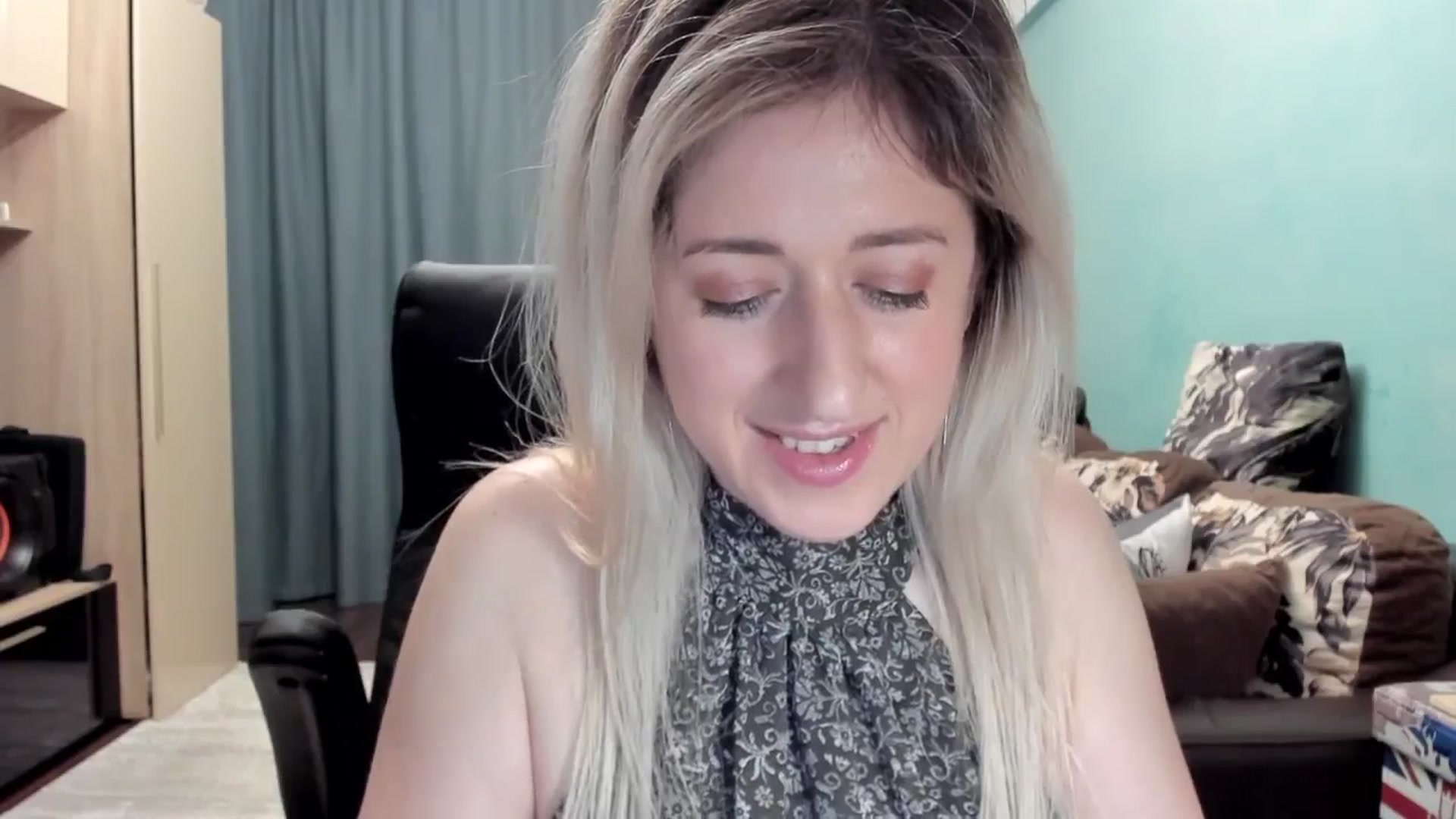 Gallery image thumbnail from SweetDelia_'s myfreecams stream on, 04/01/2026, 01:37 image 18 of 20