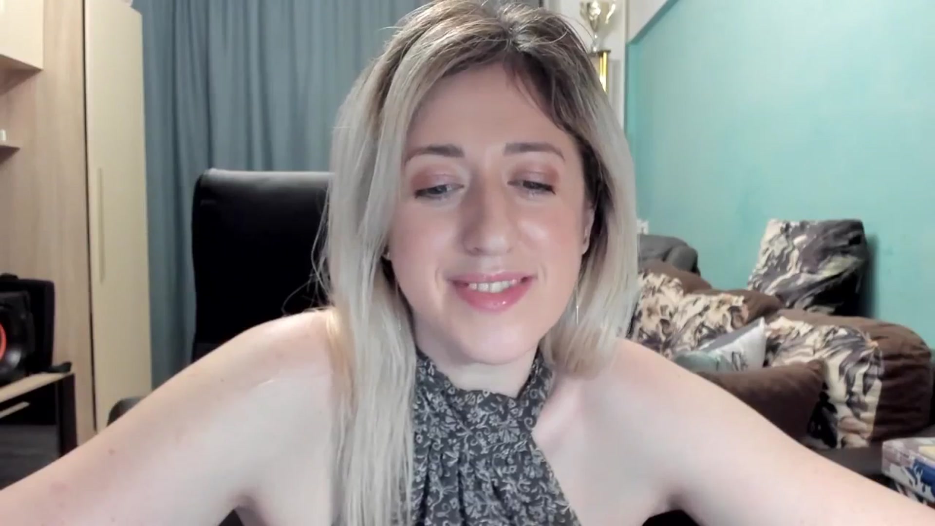 Gallery image thumbnail from SweetDelia_'s myfreecams stream on, 04/01/2026, 01:37 image 15 of 20