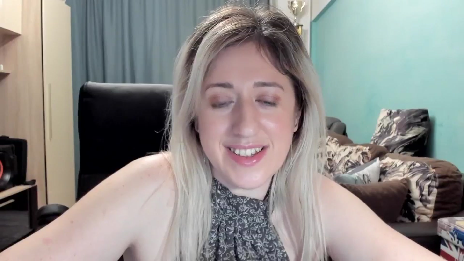 Gallery image thumbnail from SweetDelia_'s myfreecams stream on, 04/01/2026, 01:37 image 12 of 20