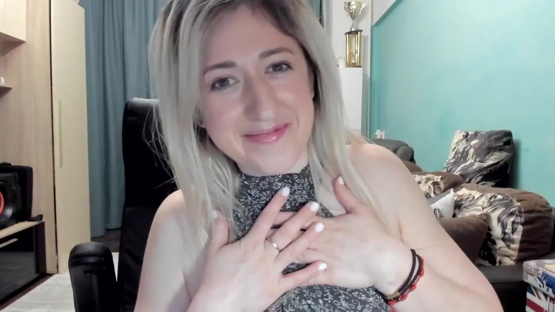 Gallery image thumbnail from SweetDelia_'s myfreecams stream on, 04/01/2026, 01:37 image 7 of 20