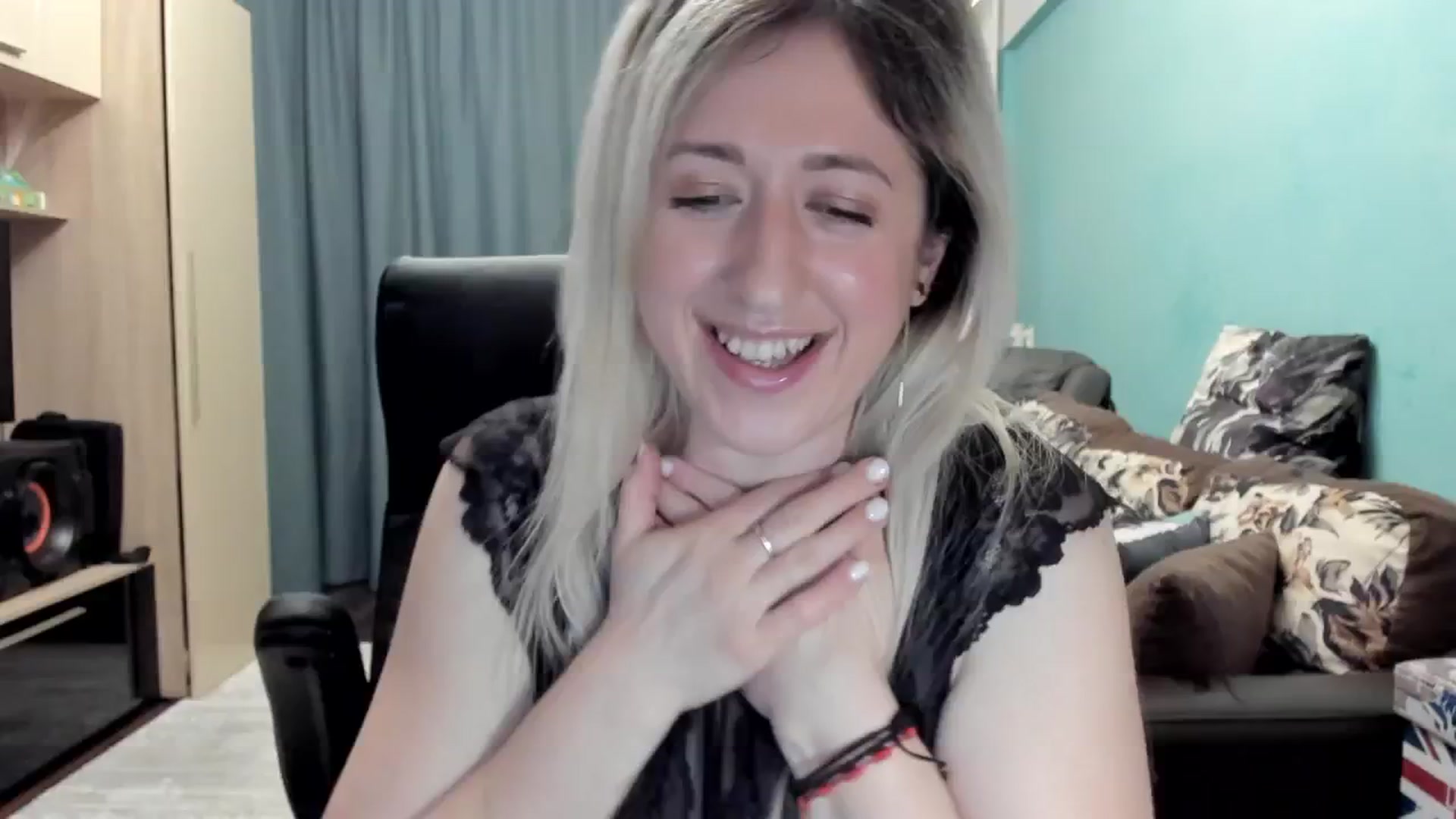 Gallery image thumbnail from SweetDelia_'s myfreecams stream on, 04/02/2026, 01:57 image 14 of 20