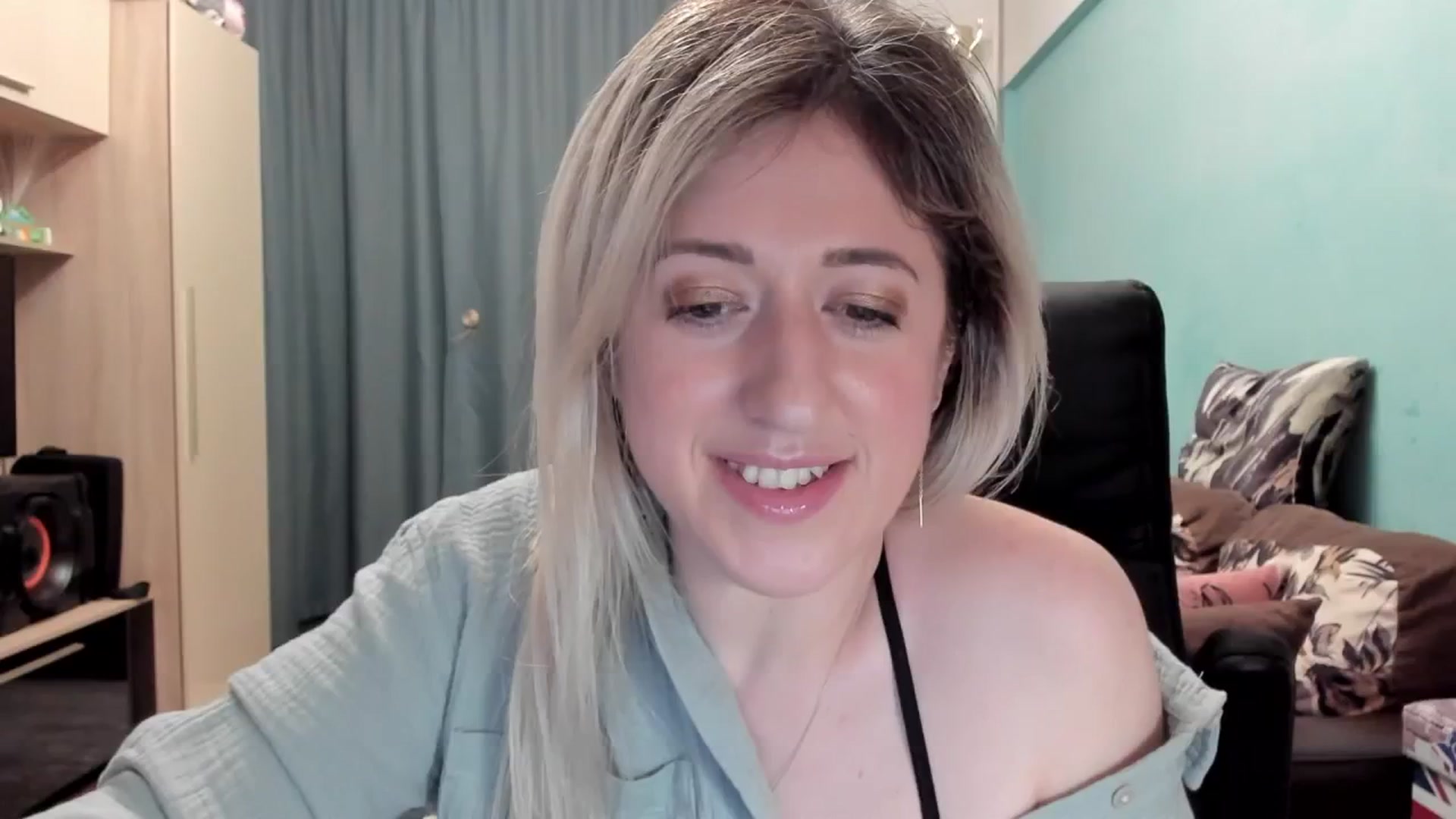 Gallery image thumbnail from SweetDelia_'s myfreecams stream on, 04/03/2026, 01:37 image 11 of 20