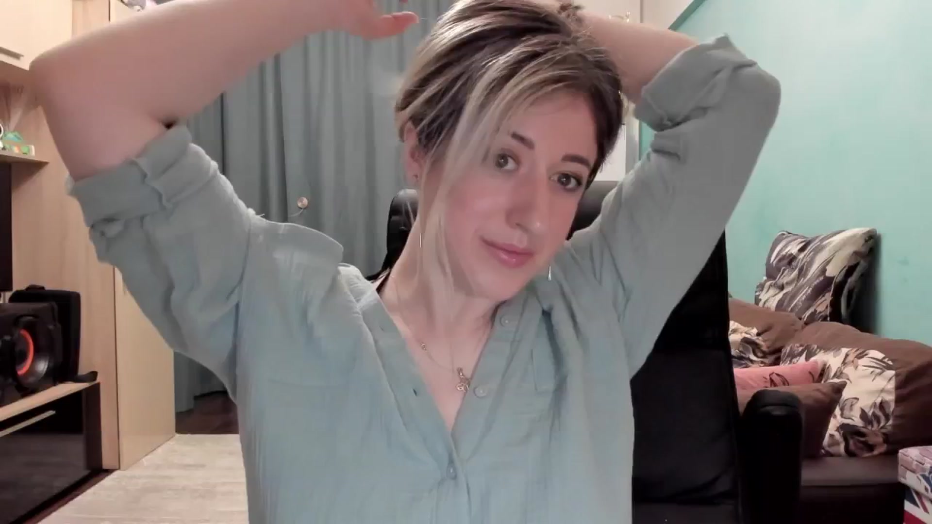 Gallery image thumbnail from SweetDelia_'s myfreecams stream on, 04/03/2026, 01:37 image 14 of 20