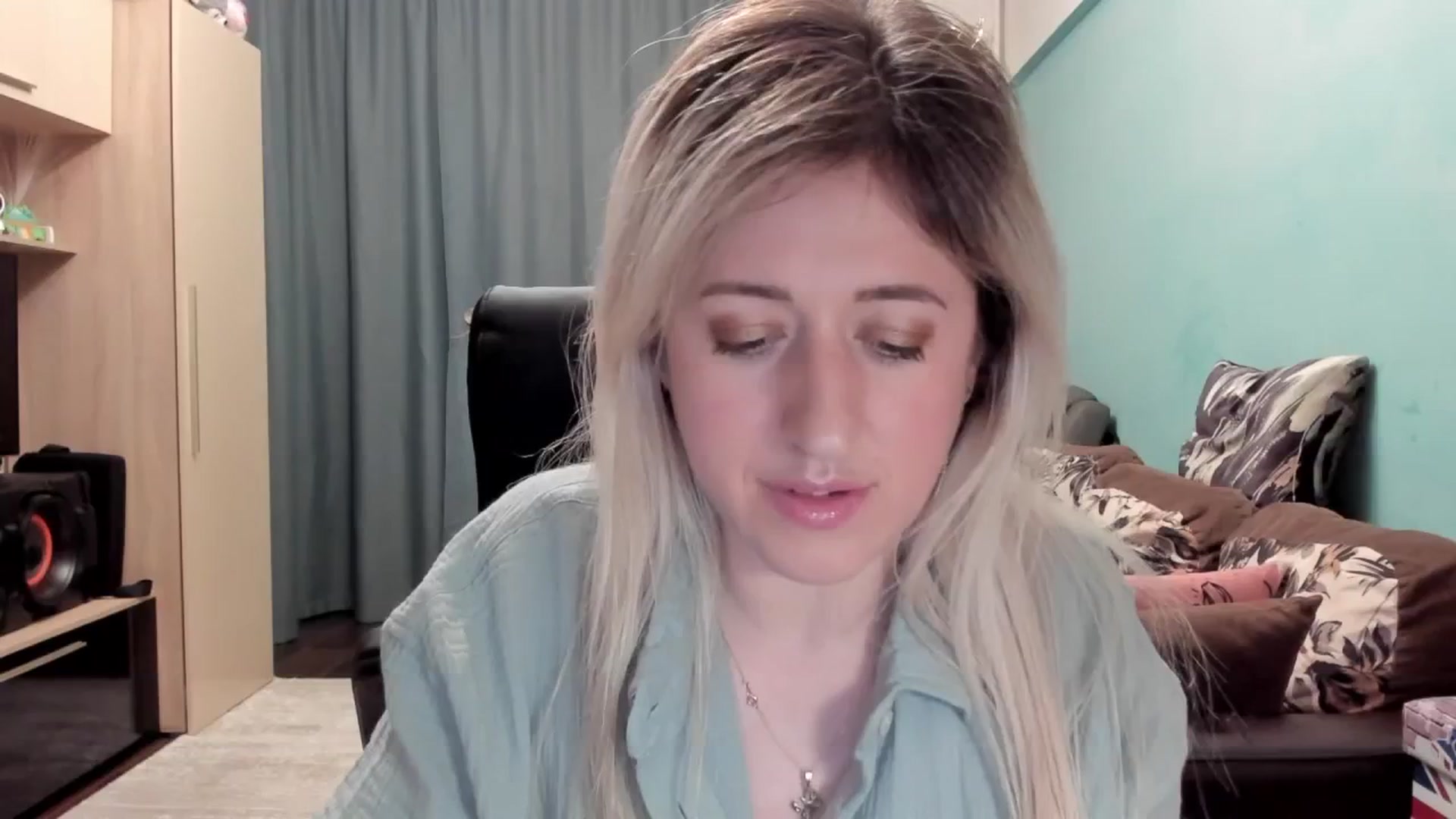 Gallery image thumbnail from SweetDelia_'s myfreecams stream on, 04/03/2026, 01:37 image 1 of 20