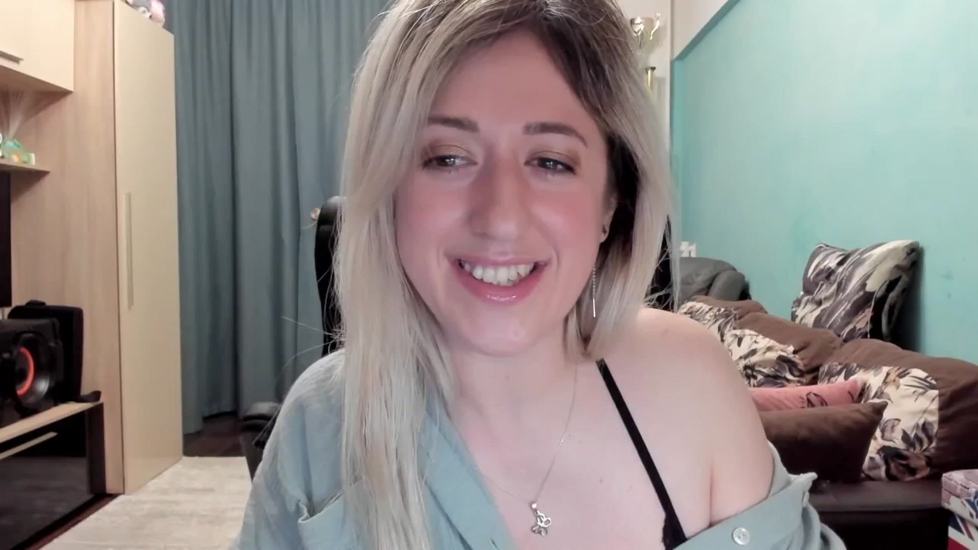 Gallery image thumbnail from SweetDelia_'s myfreecams stream on, 04/03/2026, 01:37 image 19 of 20
