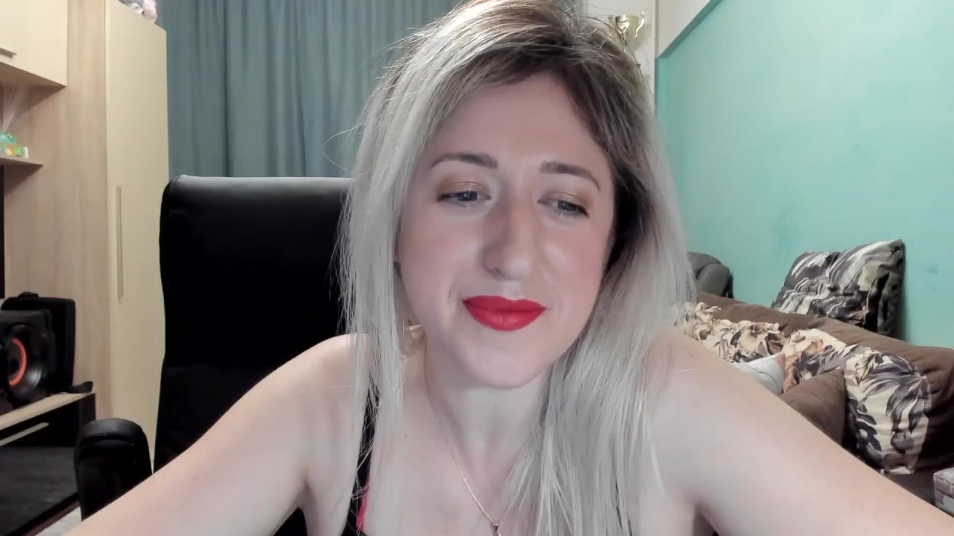 Gallery image thumbnail from SweetDelia_'s myfreecams stream on, 04/04/2026, 01:10 image 14 of 20