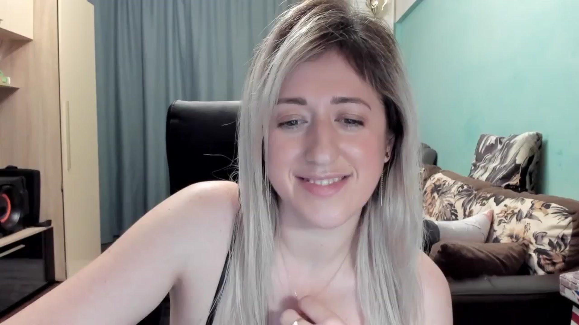 Gallery image thumbnail from SweetDelia_'s myfreecams stream on, 04/05/2026, 03:13 image 7 of 20