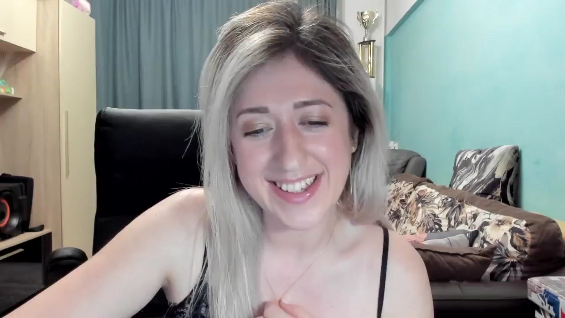 Gallery image thumbnail from SweetDelia_'s myfreecams stream on, 04/08/2026, 24:37 image 4 of 20