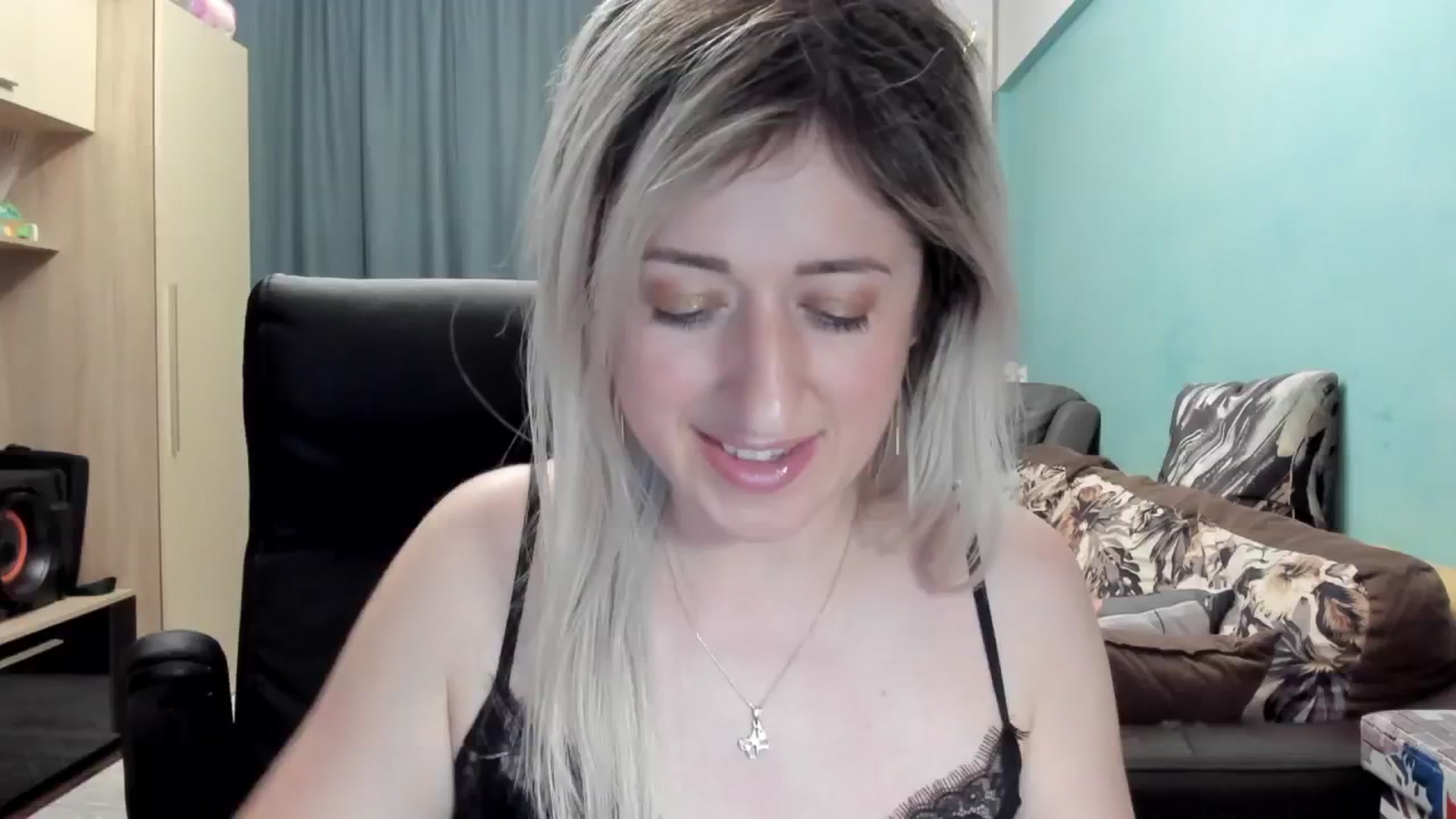 Gallery image thumbnail from SweetDelia_'s myfreecams stream on, 04/08/2026, 24:37 image 12 of 20
