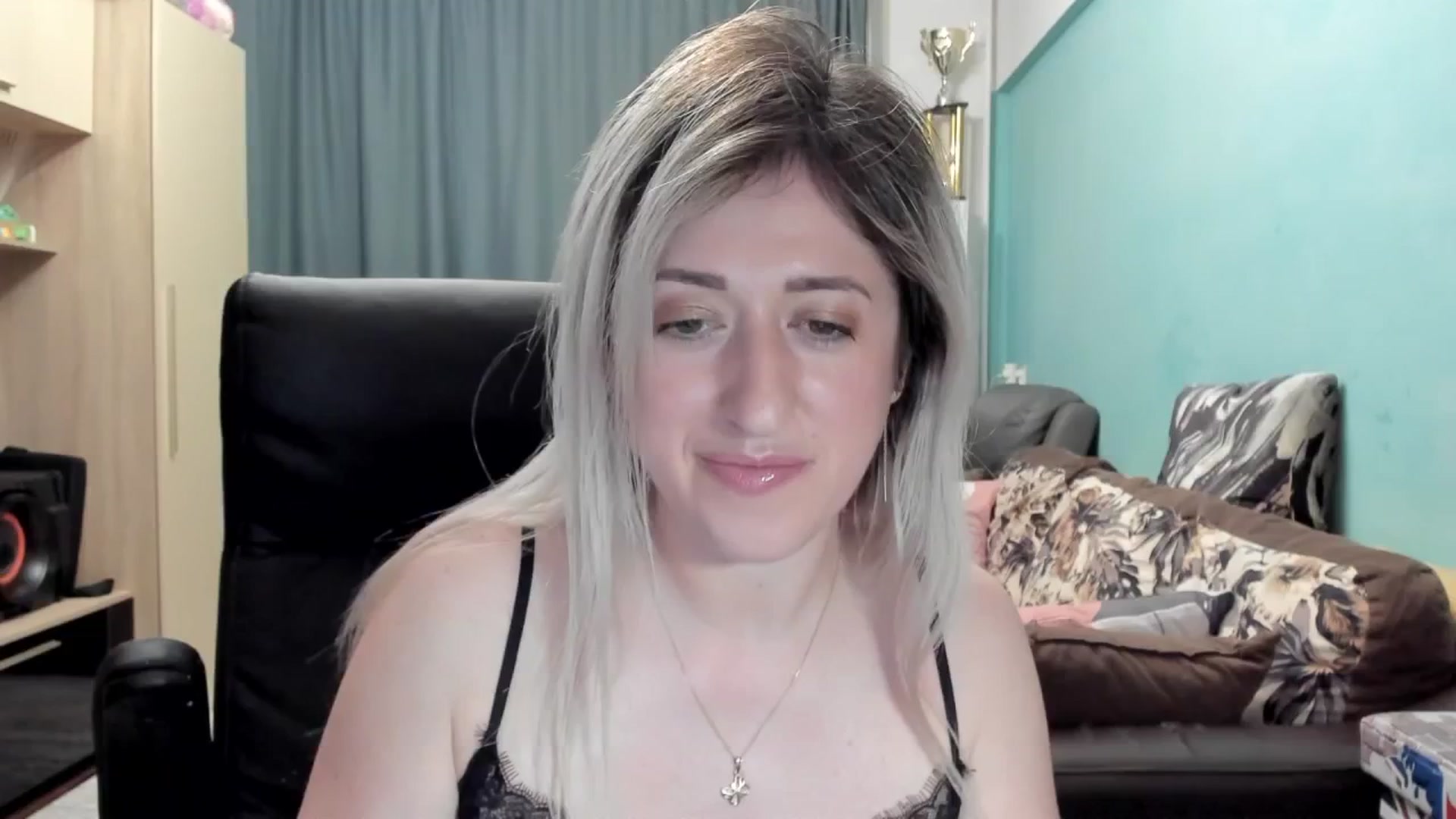 Gallery image thumbnail from SweetDelia_'s myfreecams stream on, 04/08/2026, 24:37 image 14 of 20