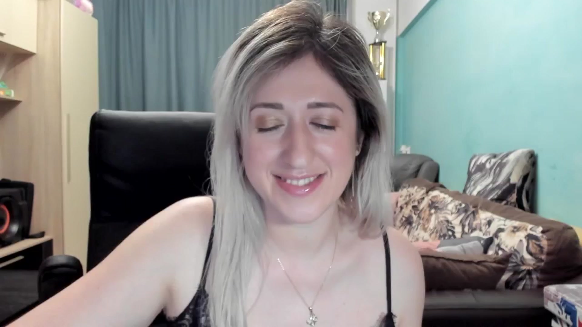 Gallery image thumbnail from SweetDelia_'s myfreecams stream on, 04/08/2026, 24:37 image 6 of 20