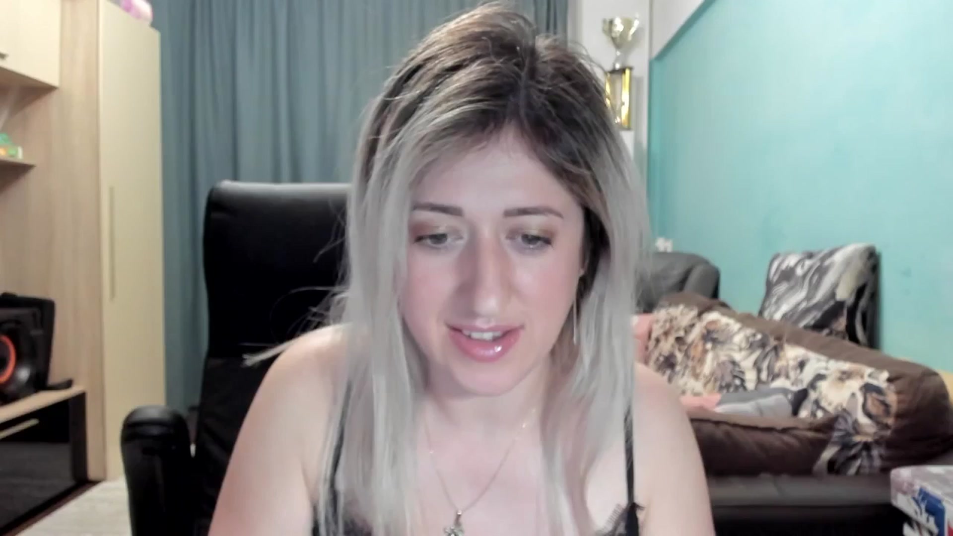 Gallery image thumbnail from SweetDelia_'s myfreecams stream on, 04/08/2026, 24:37 image 1 of 20