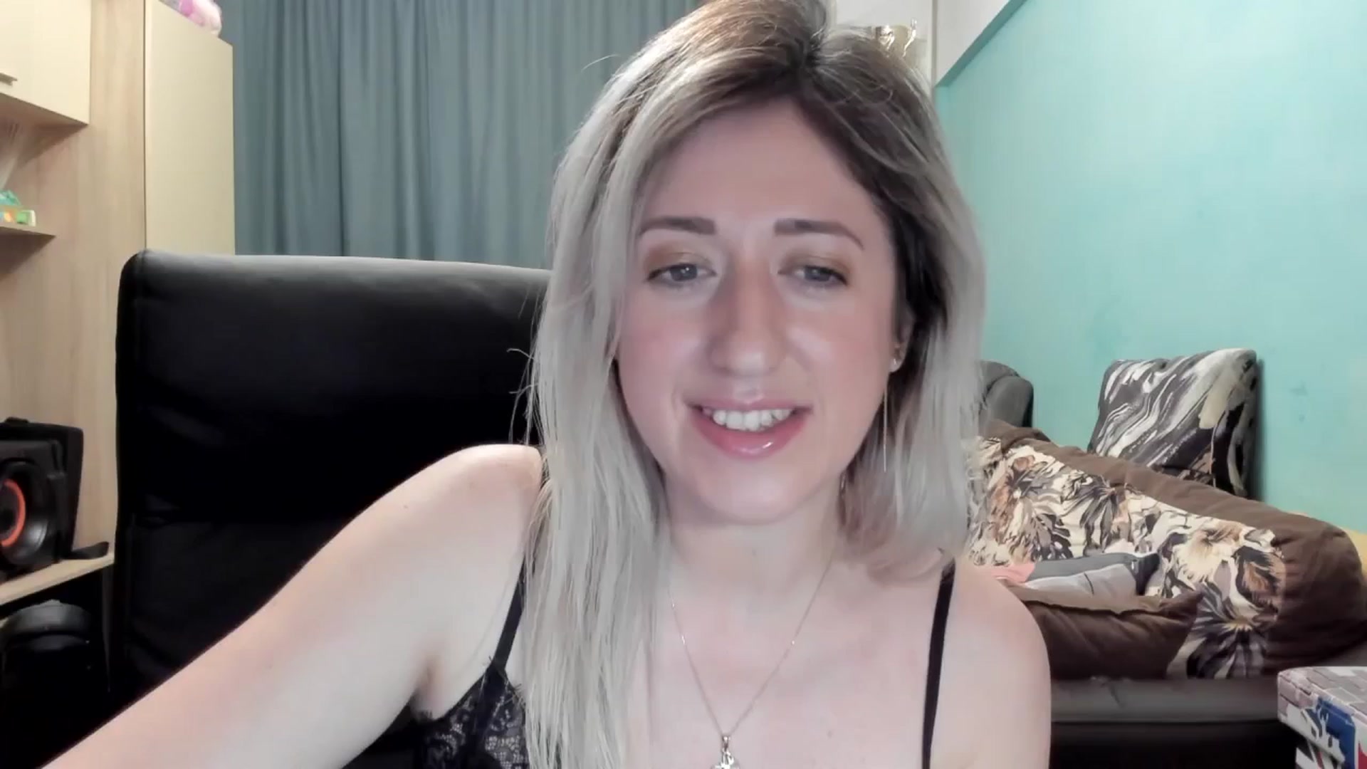 Gallery image thumbnail from SweetDelia_'s myfreecams stream on, 04/08/2026, 24:37 image 17 of 20