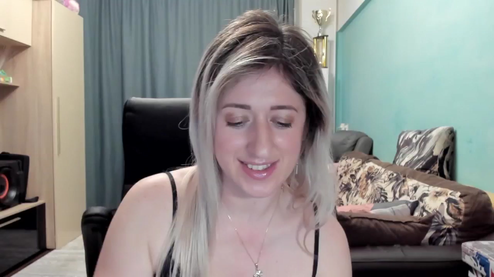 Gallery image thumbnail from SweetDelia_'s myfreecams stream on, 04/08/2026, 03:00 image 7 of 20