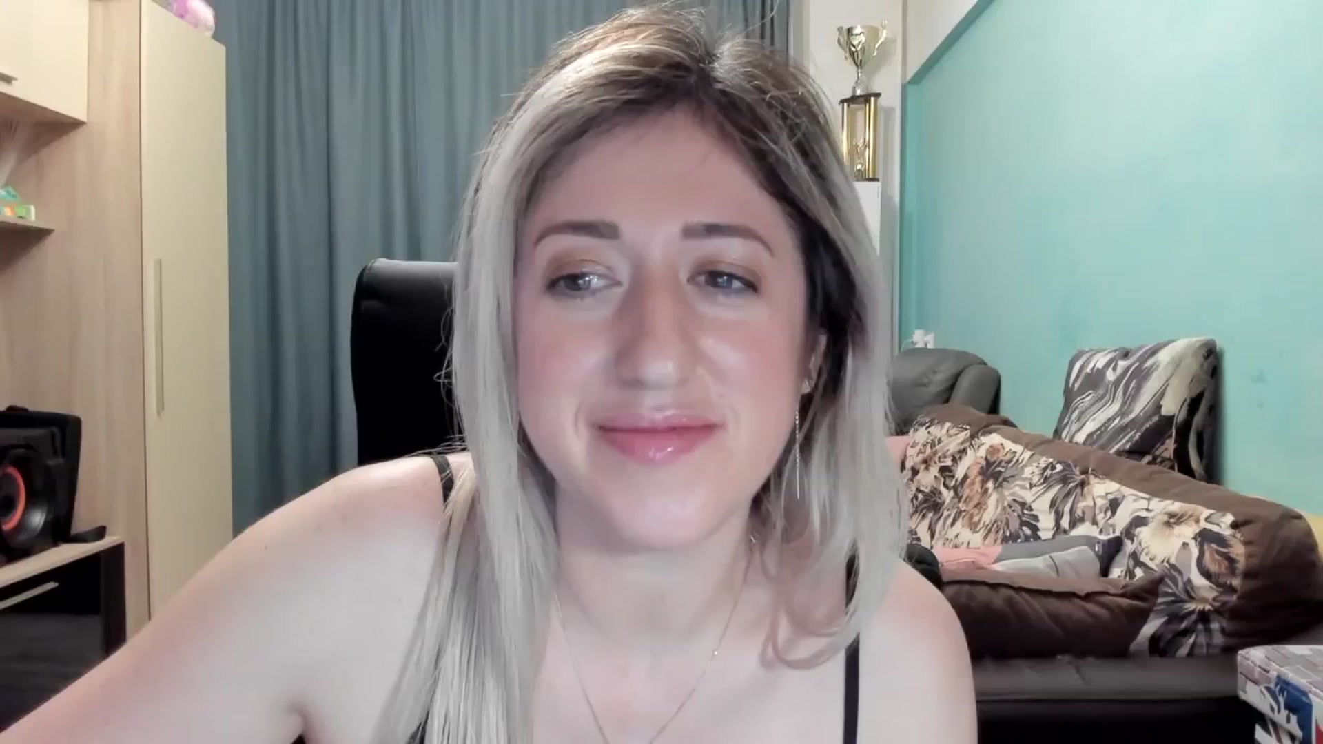 Gallery image thumbnail from SweetDelia_'s myfreecams stream on, 04/08/2026, 03:00 image 5 of 20