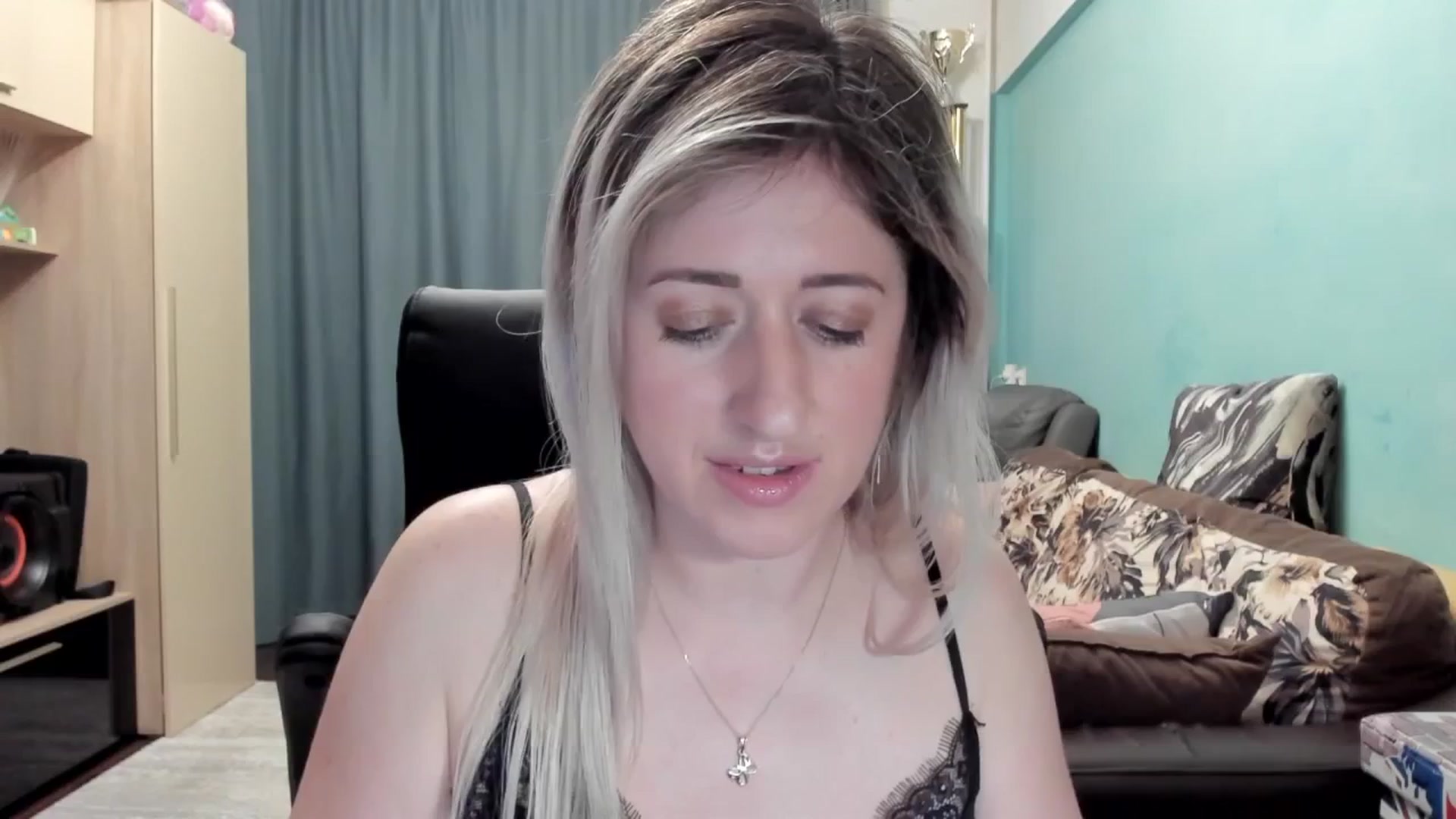Gallery image thumbnail from SweetDelia_'s myfreecams stream on, 04/08/2026, 03:00 image 6 of 20