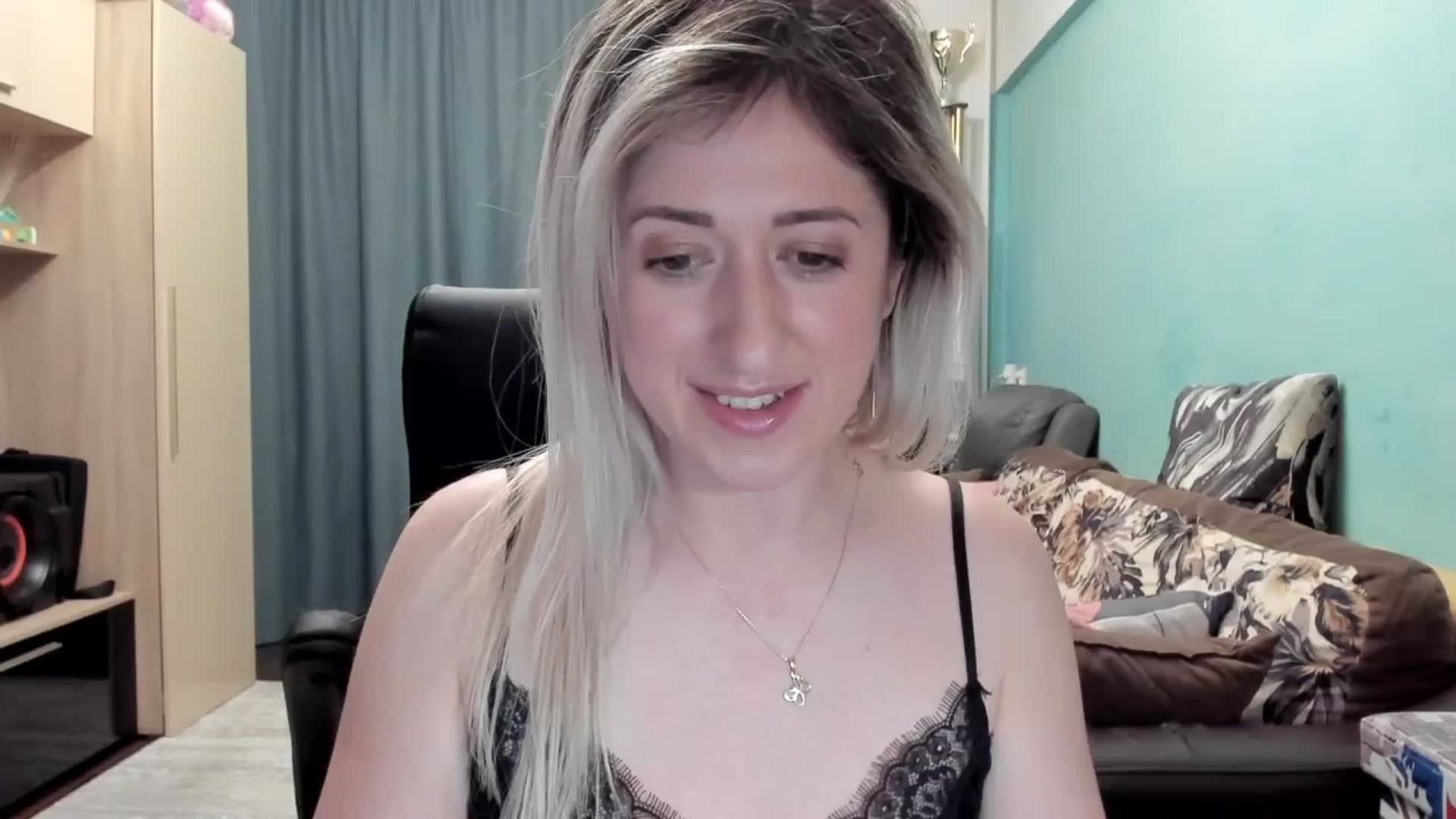 Gallery image thumbnail from SweetDelia_'s myfreecams stream on, 04/08/2026, 03:00 image 15 of 20