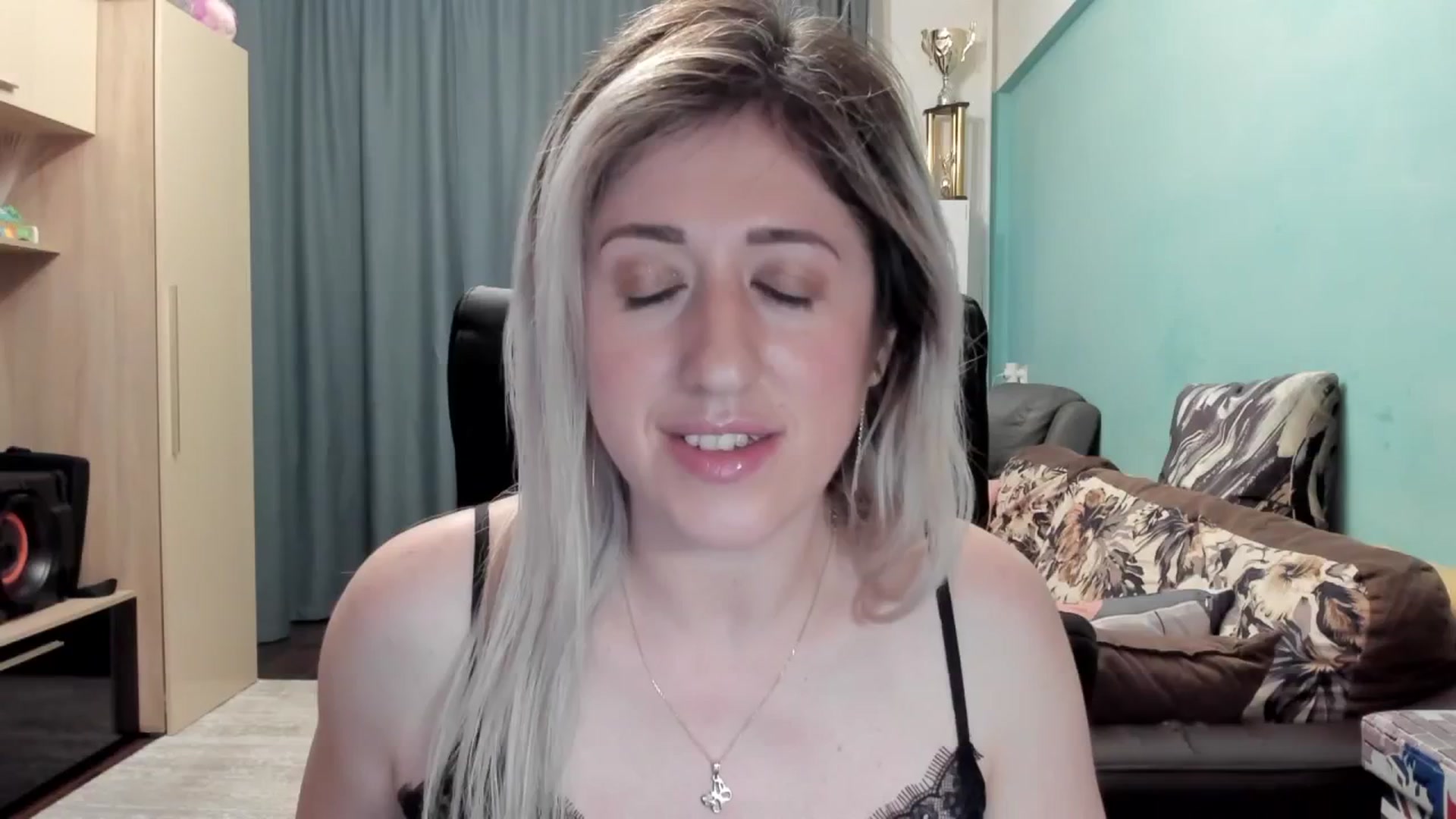 Gallery image thumbnail from SweetDelia_'s myfreecams stream on, 04/08/2026, 03:00 image 3 of 20