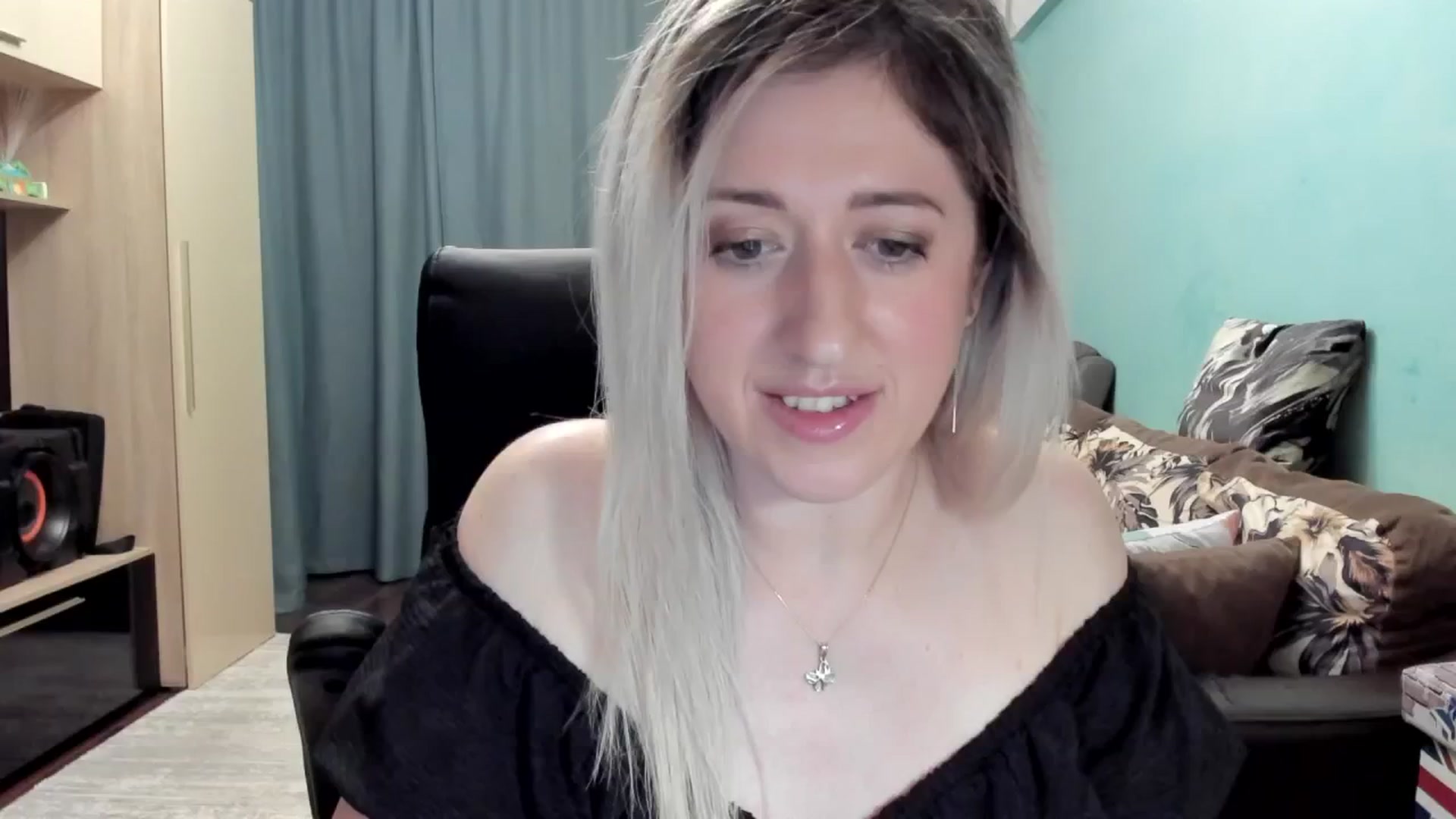 Gallery image thumbnail from SweetDelia_'s myfreecams stream on, 04/09/2026, 24:00 image 14 of 20