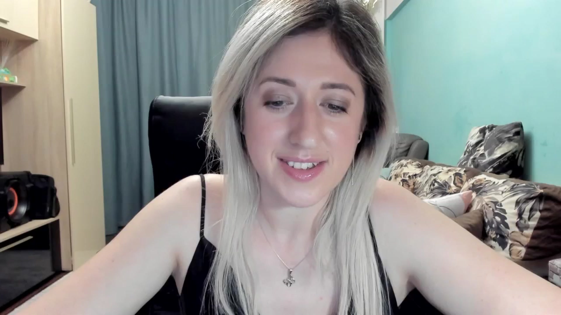 Gallery image thumbnail from SweetDelia_'s myfreecams stream on, 04/11/2026, 01:58 image 5 of 20