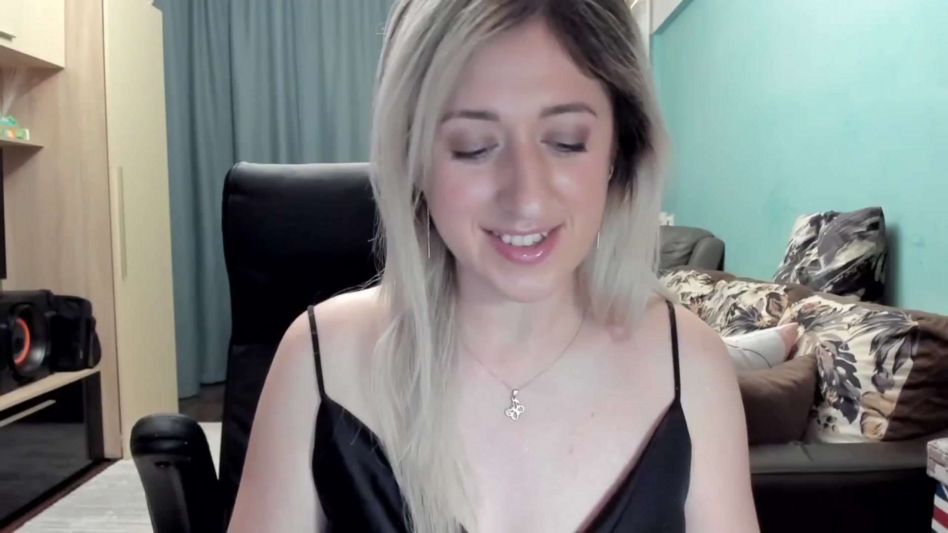 Gallery image thumbnail from SweetDelia_'s myfreecams stream on, 04/11/2026, 01:58 image 8 of 20