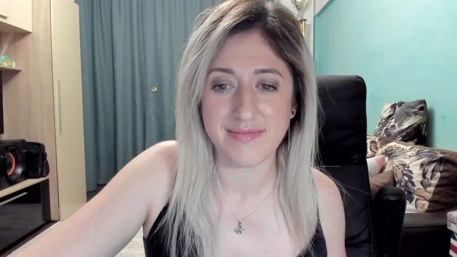 Gallery image thumbnail from SweetDelia_'s myfreecams stream on, 04/11/2026, 01:58 image 15 of 20
