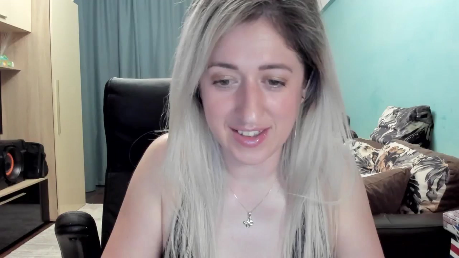 Gallery image thumbnail from SweetDelia_'s myfreecams stream on, 04/13/2026, 23:32 image 20 of 20