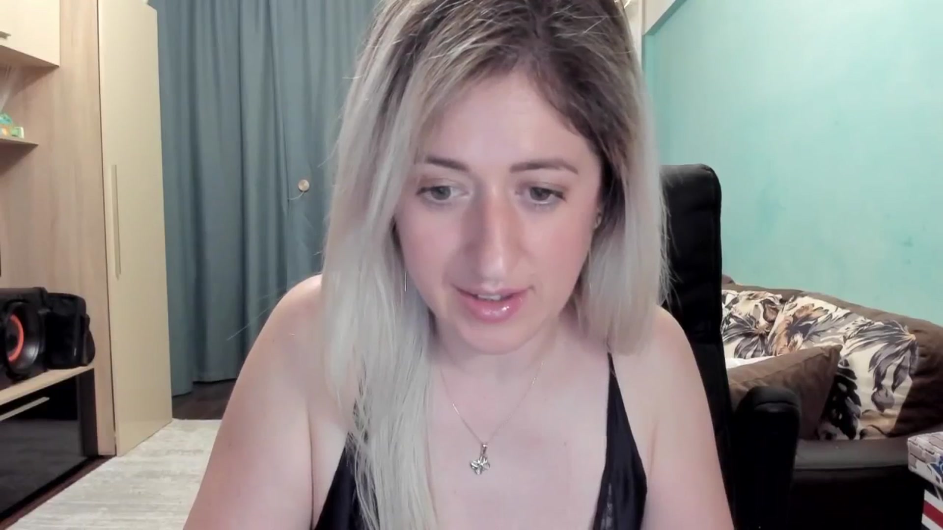Gallery image thumbnail from SweetDelia_'s myfreecams stream on, 04/14/2026, 02:23 image 2 of 20