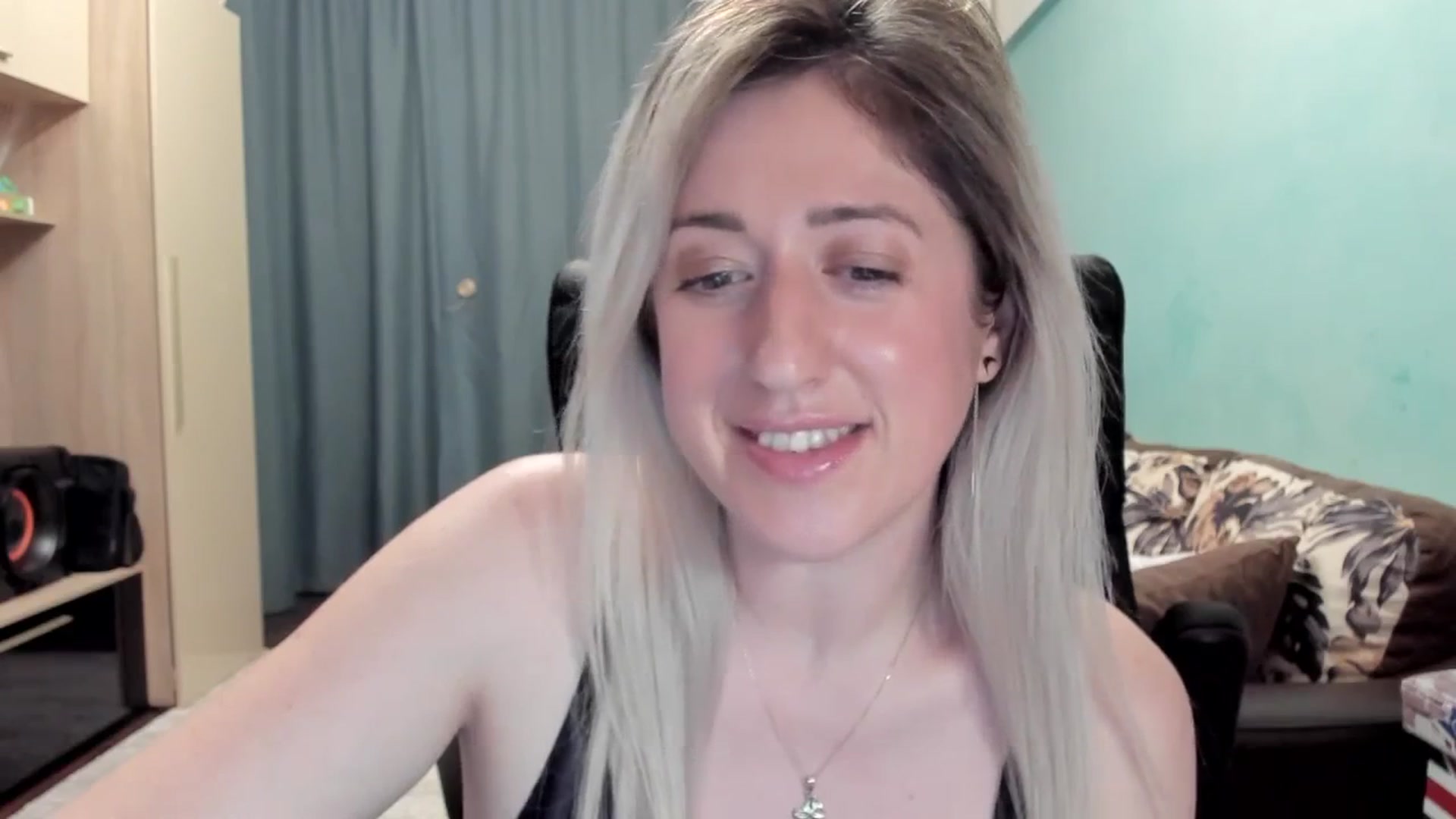 Gallery image thumbnail from SweetDelia_'s myfreecams stream on, 04/14/2026, 02:23 image 11 of 20