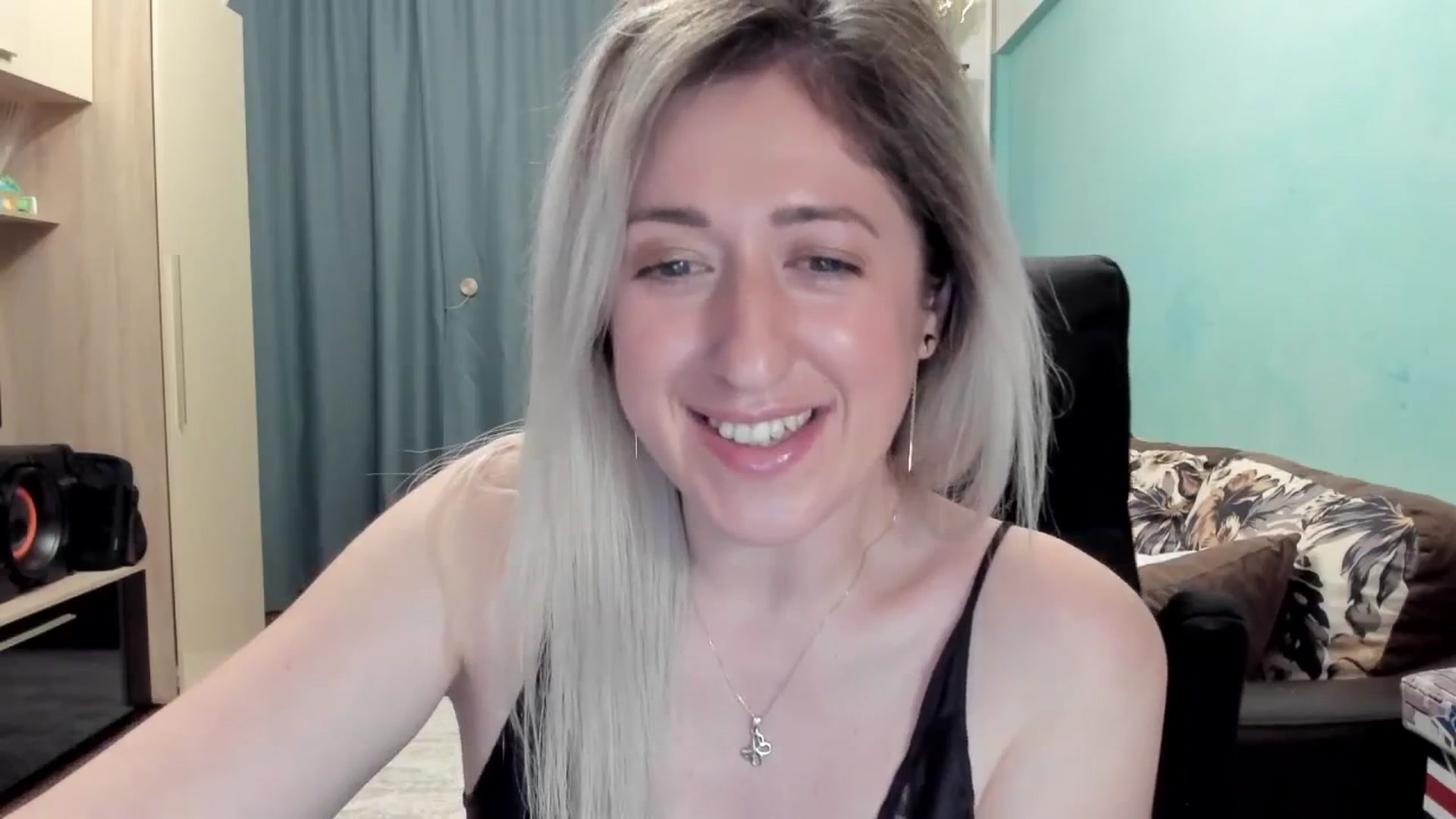 Gallery image thumbnail from SweetDelia_'s myfreecams stream on, 04/14/2026, 02:23 image 18 of 20