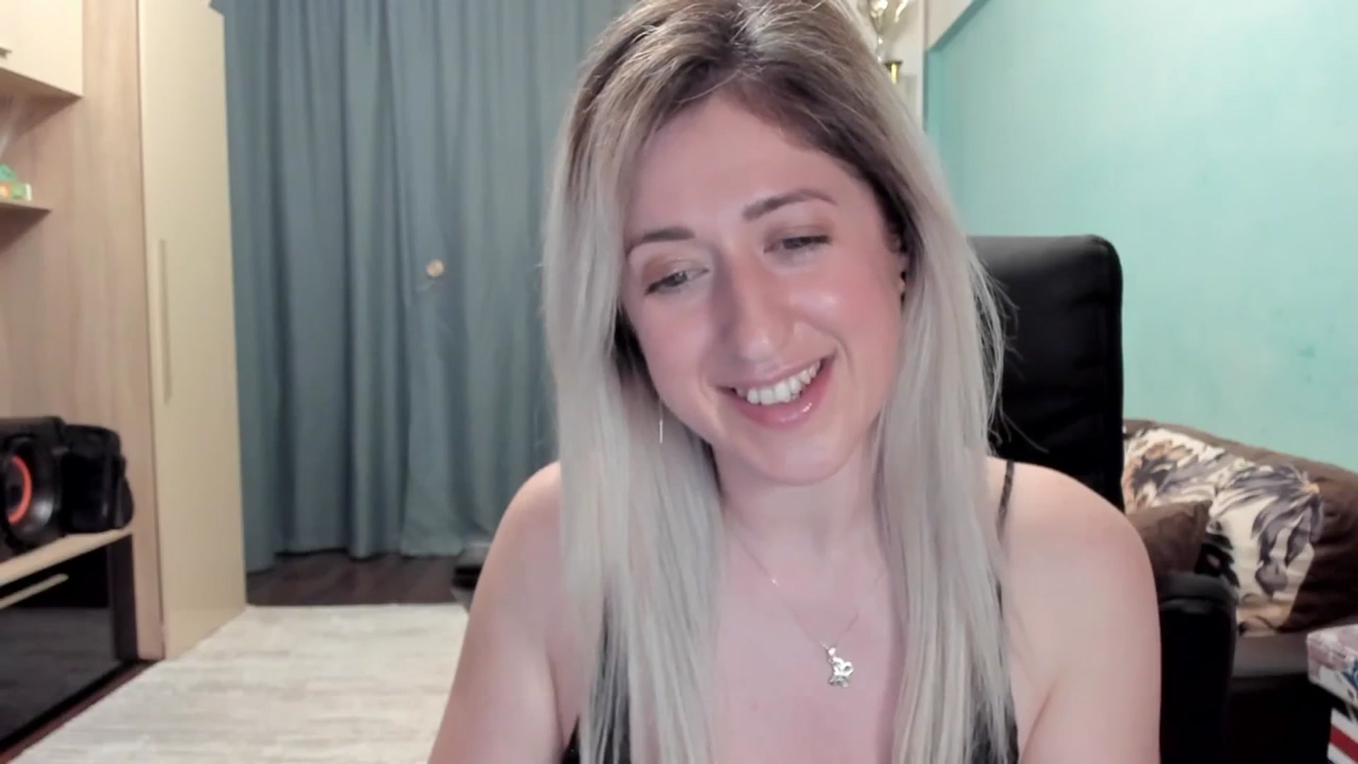 Gallery image thumbnail from SweetDelia_'s myfreecams stream on, 04/14/2026, 02:23 image 14 of 20