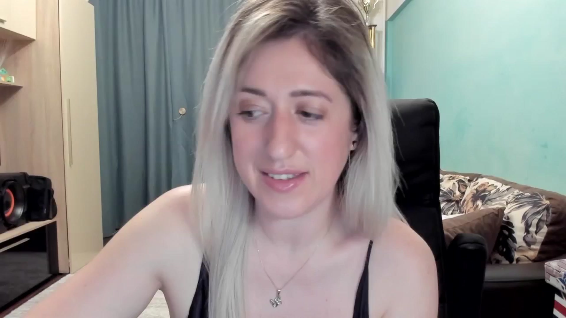 Gallery image thumbnail from SweetDelia_'s myfreecams stream on, 04/14/2026, 02:23 image 1 of 20