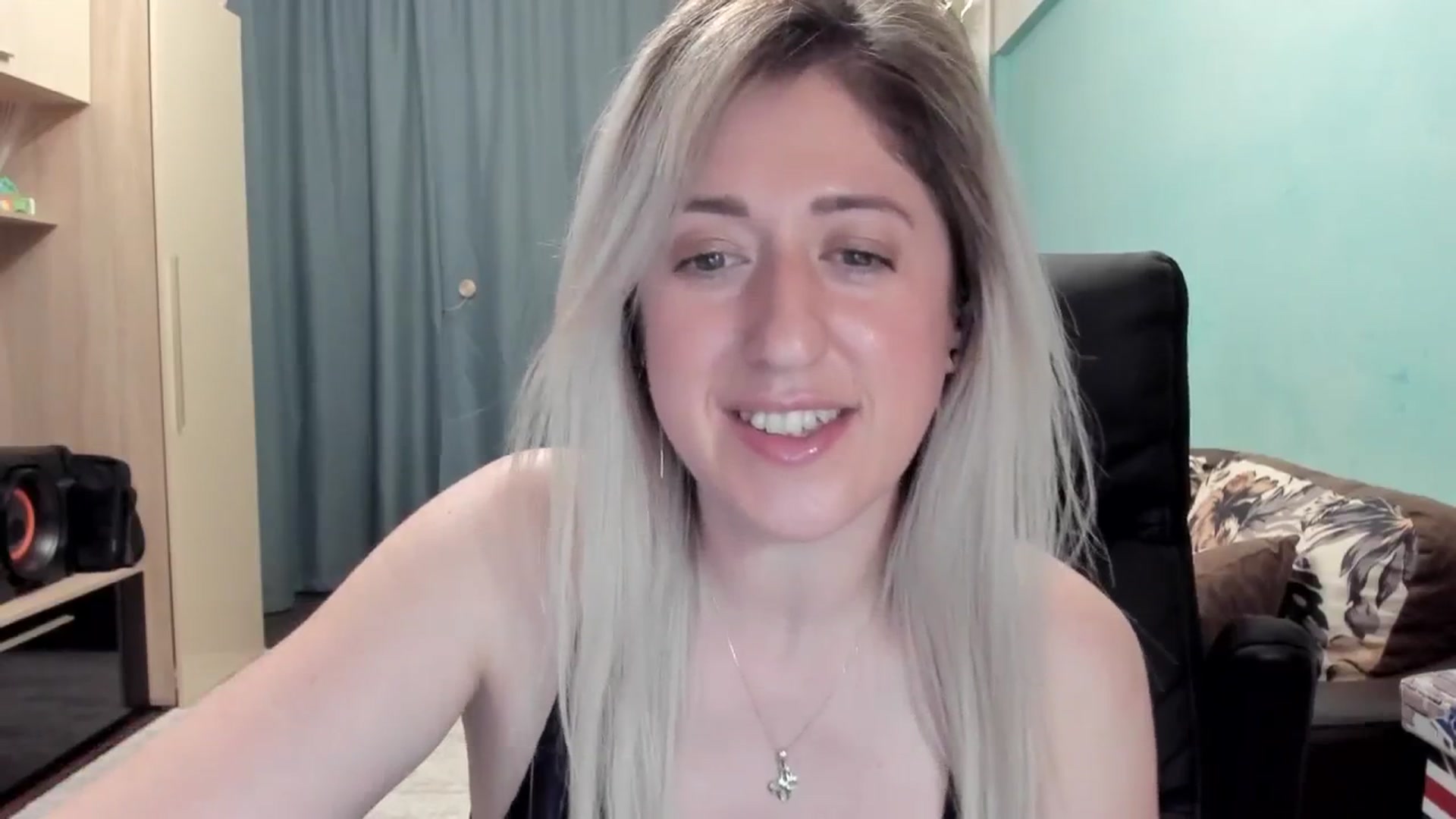 Gallery image thumbnail from SweetDelia_'s myfreecams stream on, 04/14/2026, 02:23 image 10 of 20