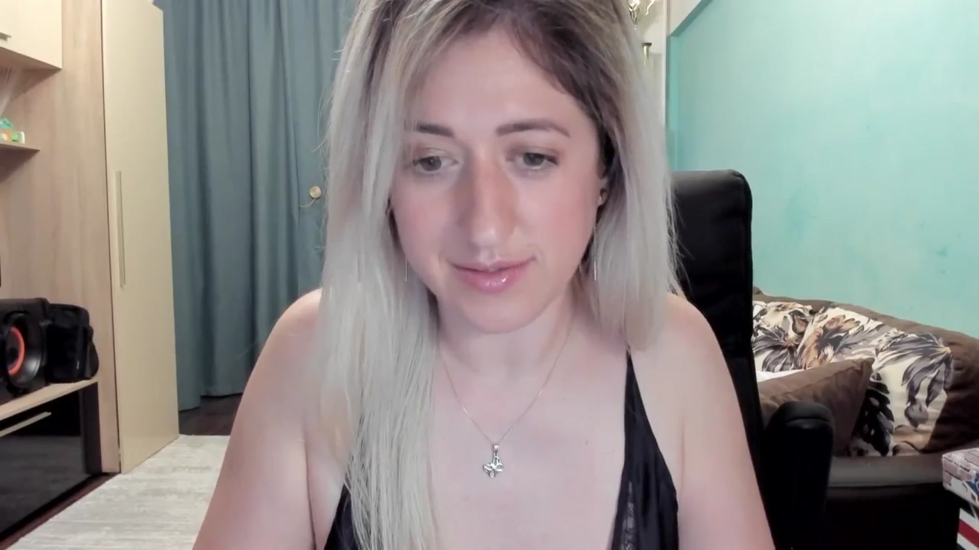 Gallery image thumbnail from SweetDelia_'s myfreecams stream on, 04/14/2026, 02:23 image 3 of 20