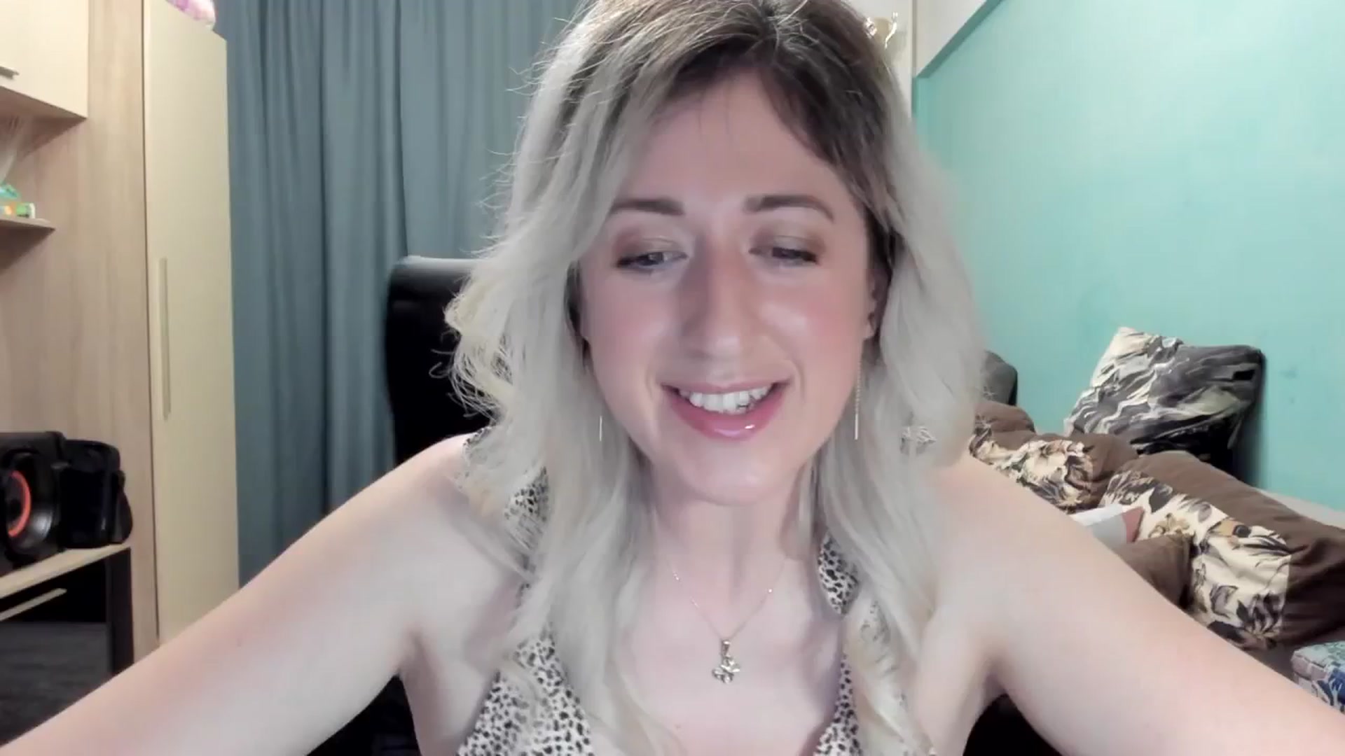 Gallery image thumbnail from SweetDelia_'s myfreecams stream on, 04/15/2026, 22:45 image 8 of 20