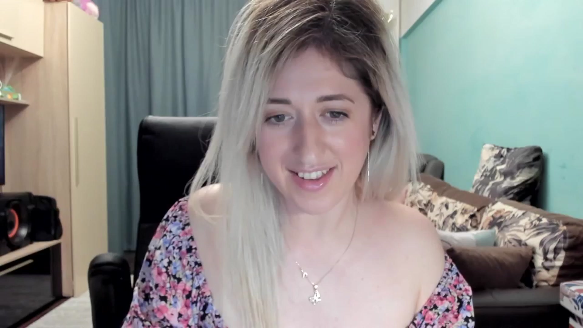 Gallery image thumbnail from SweetDelia_'s myfreecams stream on, 04/18/2026, 02:38 image 7 of 20