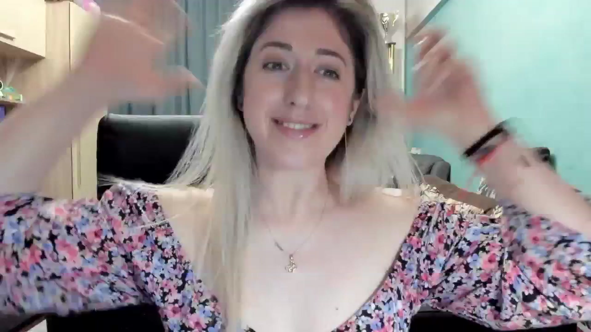 Gallery image thumbnail from SweetDelia_'s myfreecams stream on, 04/18/2026, 02:38 image 5 of 20