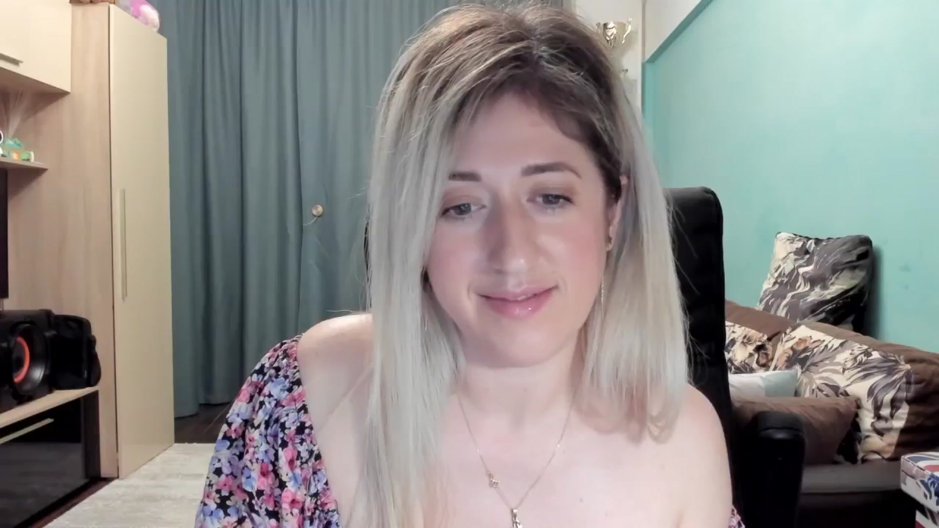 Gallery image thumbnail from SweetDelia_'s myfreecams stream on, 04/18/2026, 02:38 image 13 of 20