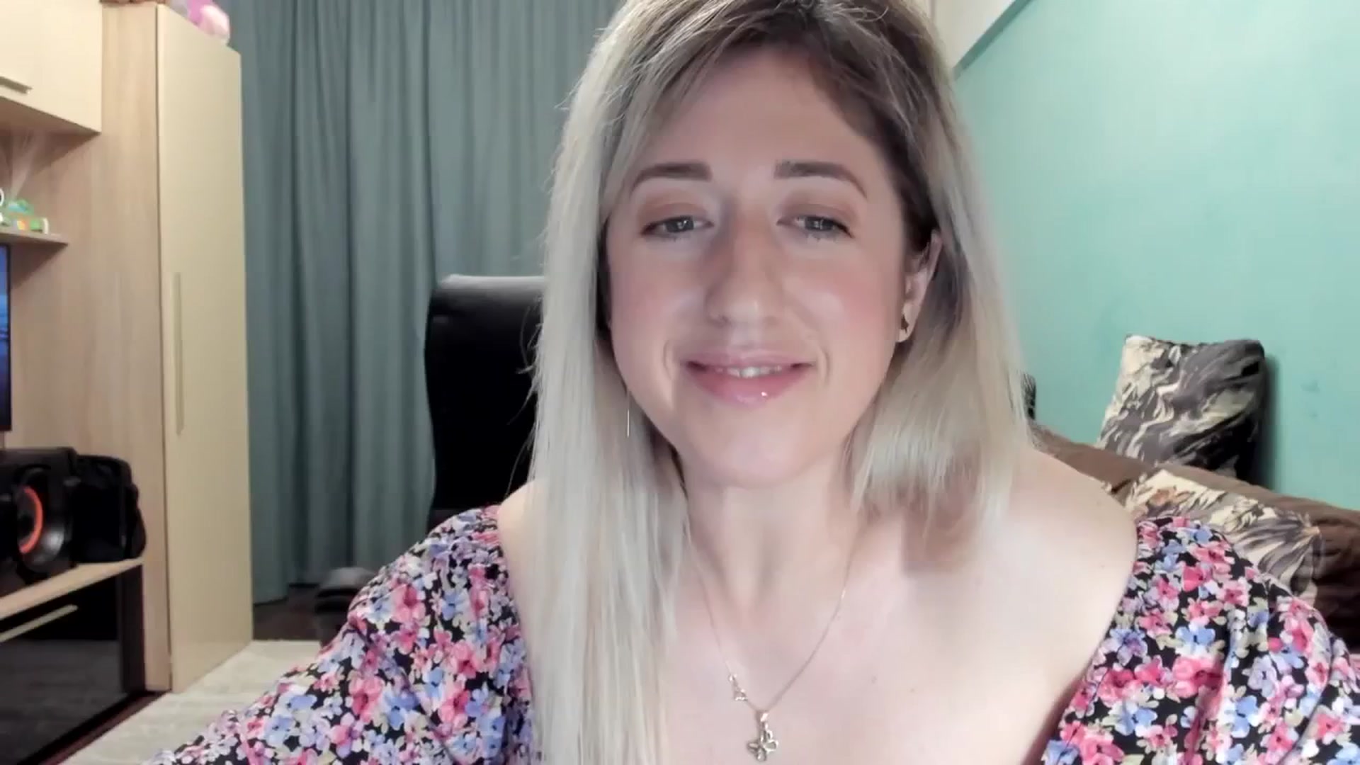 Gallery image thumbnail from SweetDelia_'s myfreecams stream on, 04/18/2026, 02:38 image 2 of 20