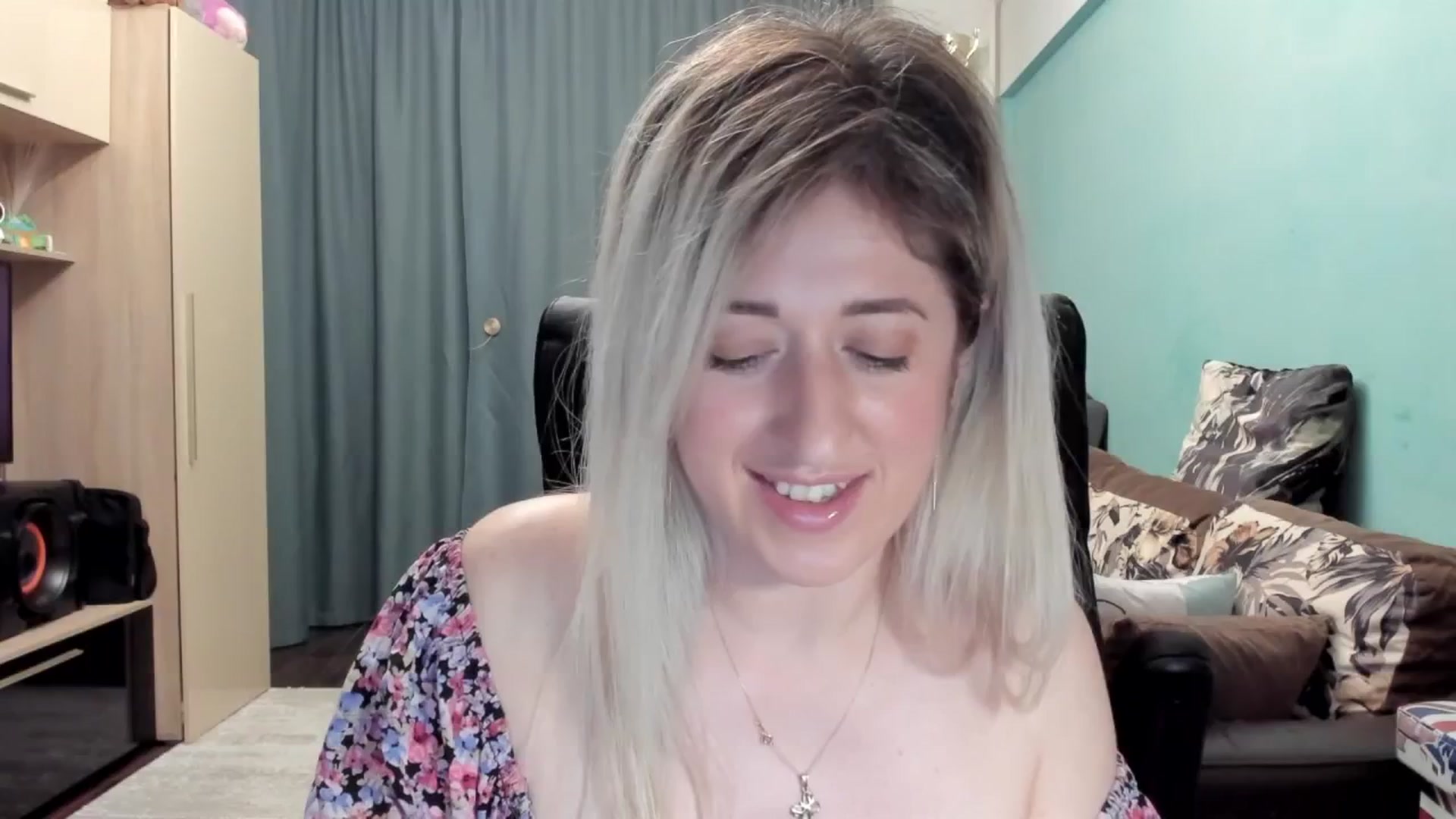 Gallery image thumbnail from SweetDelia_'s myfreecams stream on, 04/18/2026, 02:38 image 14 of 20