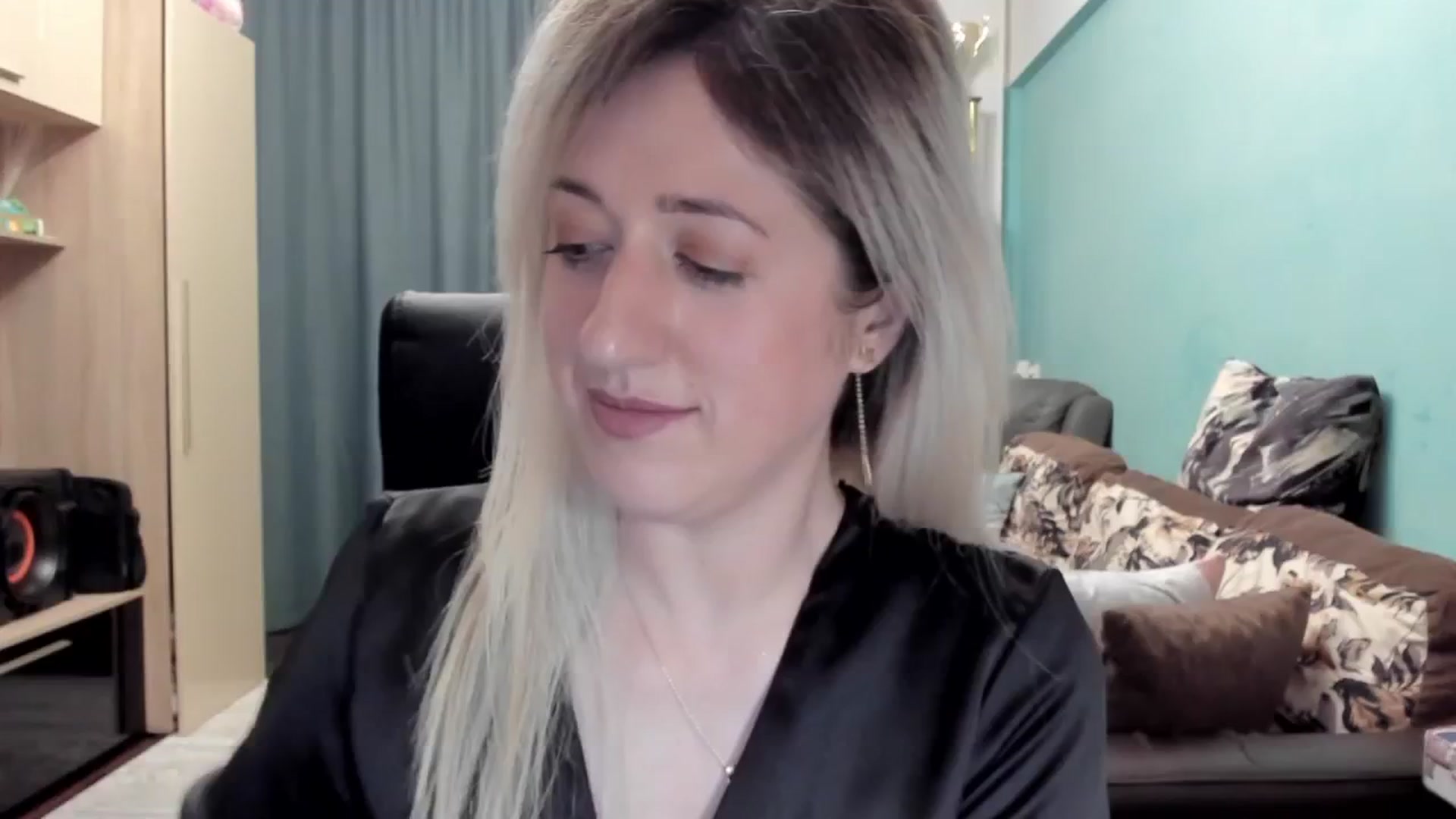 Gallery image thumbnail from SweetDelia_'s myfreecams stream on, 04/19/2026, 24:37 image 10 of 20