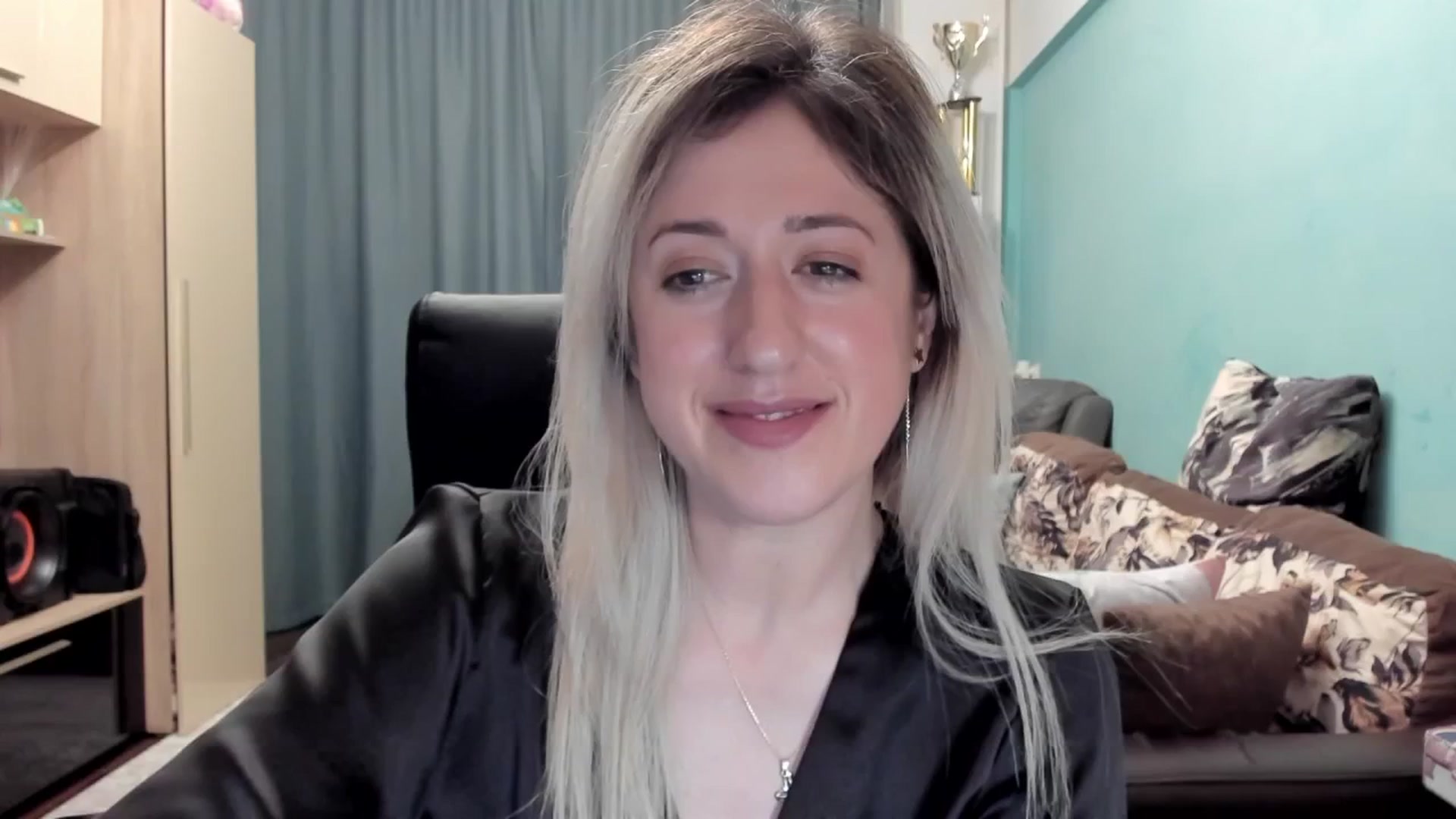 Gallery image thumbnail from SweetDelia_'s myfreecams stream on, 04/19/2026, 24:37 image 11 of 20