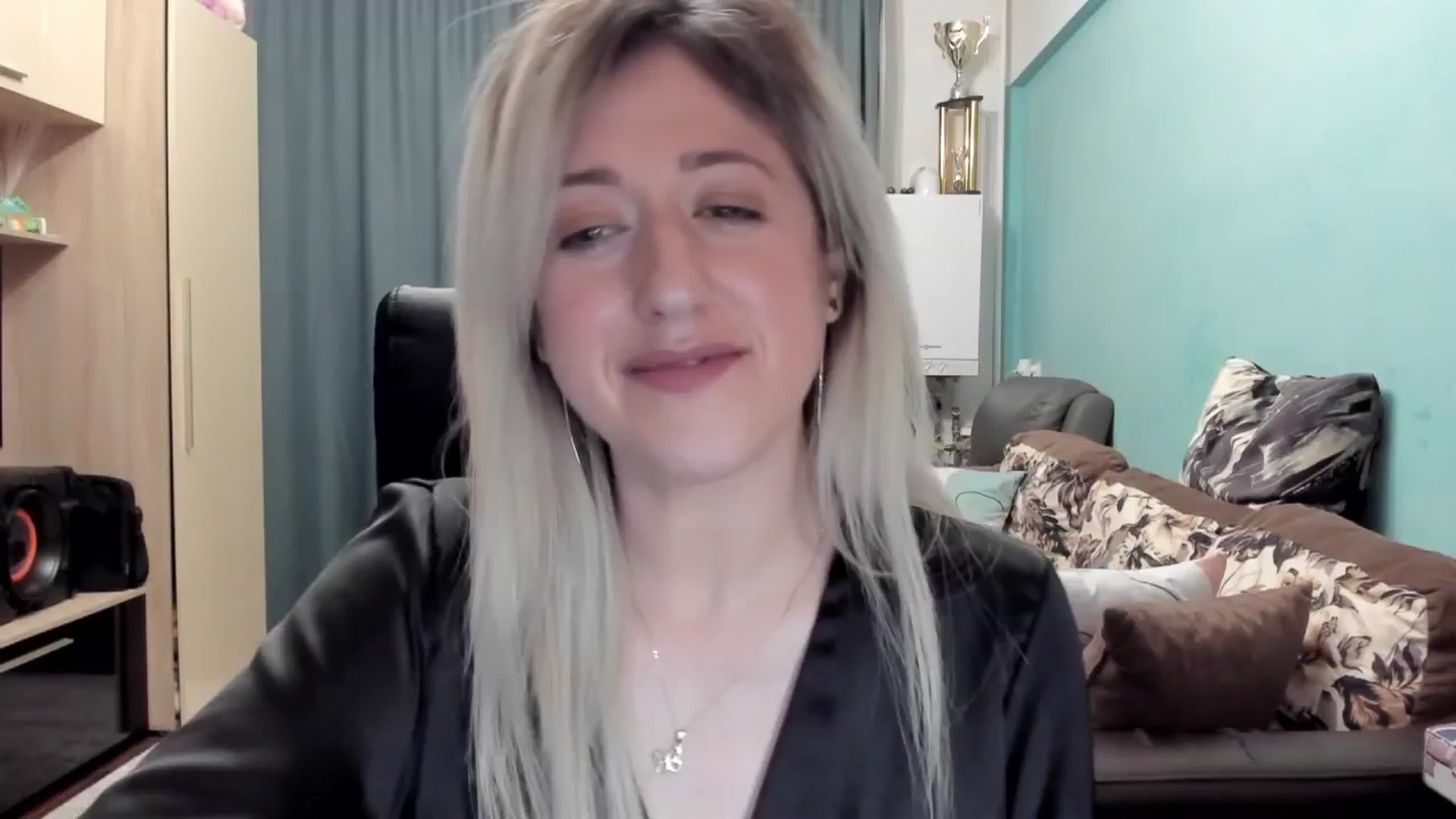 Gallery image thumbnail from SweetDelia_'s myfreecams stream on, 04/19/2026, 24:37 image 19 of 20