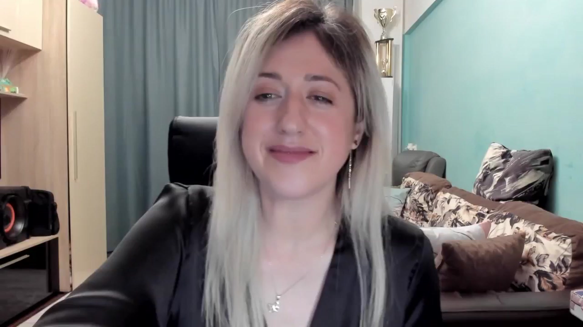 Gallery image thumbnail from SweetDelia_'s myfreecams stream on, 04/19/2026, 24:37 image 20 of 20