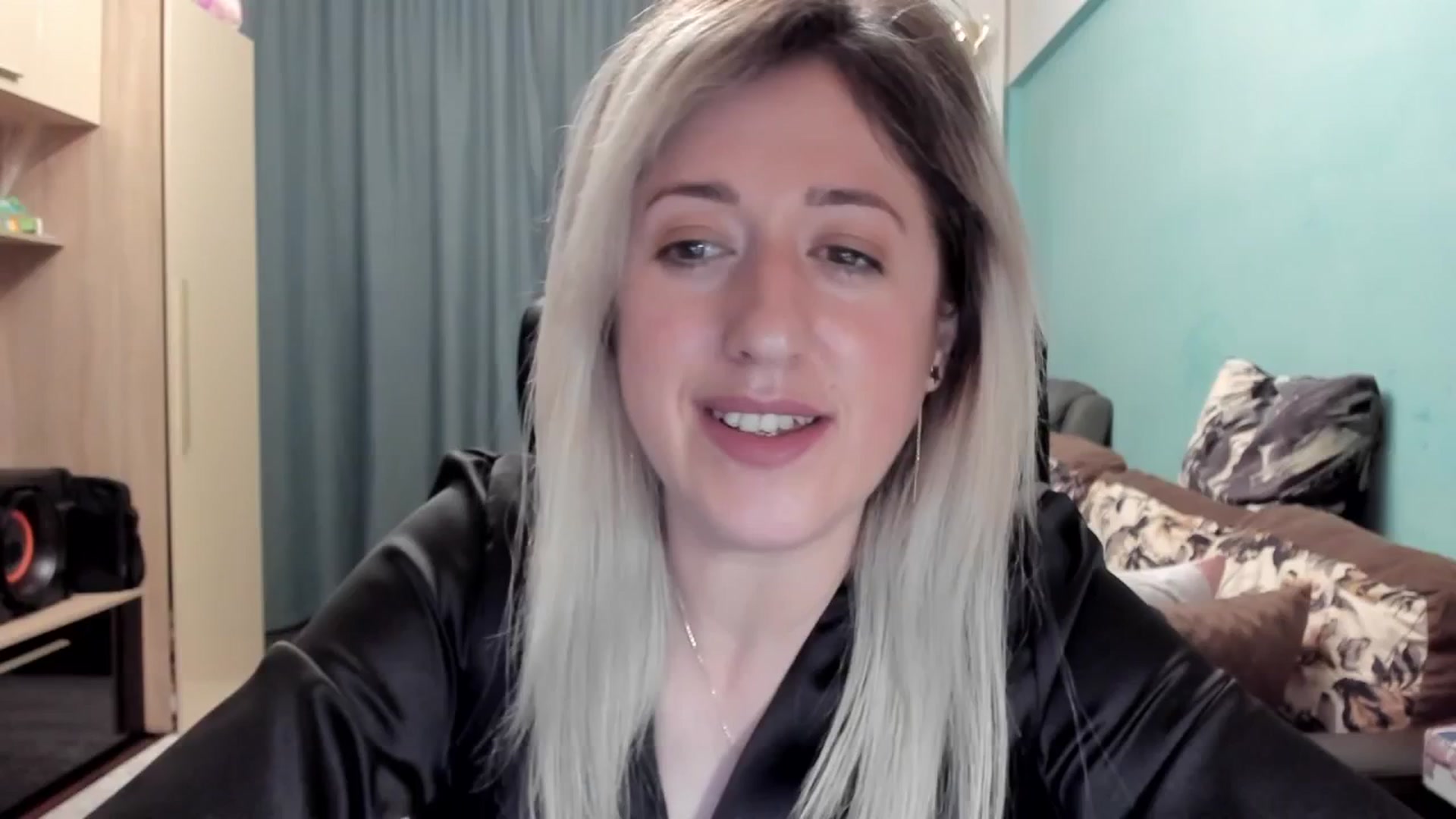 Gallery image thumbnail from SweetDelia_'s myfreecams stream on, 04/19/2026, 24:37 image 6 of 20